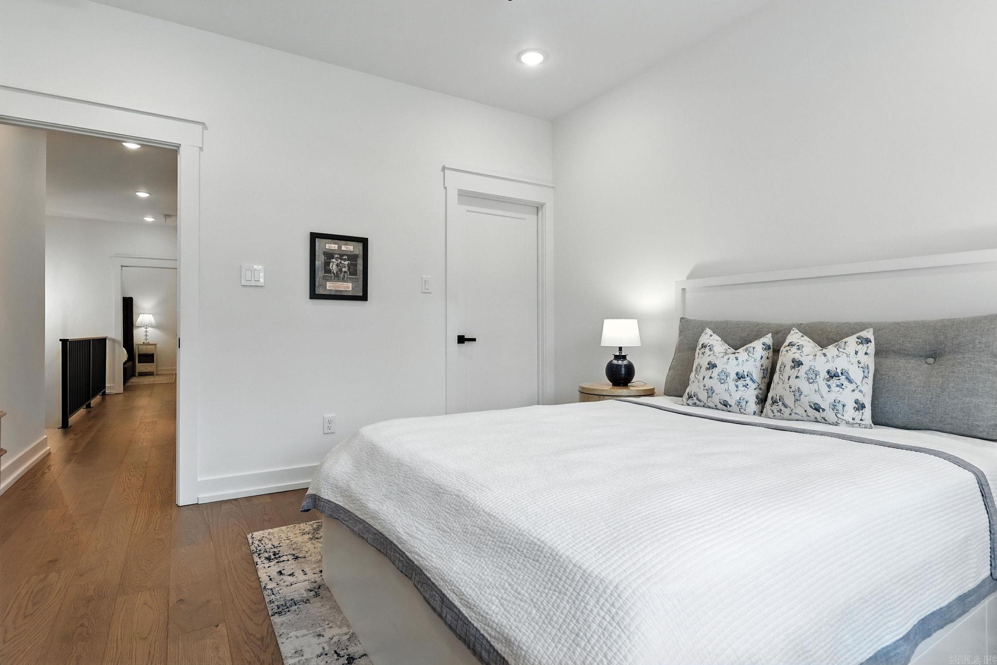HAZEL OAK - Residential