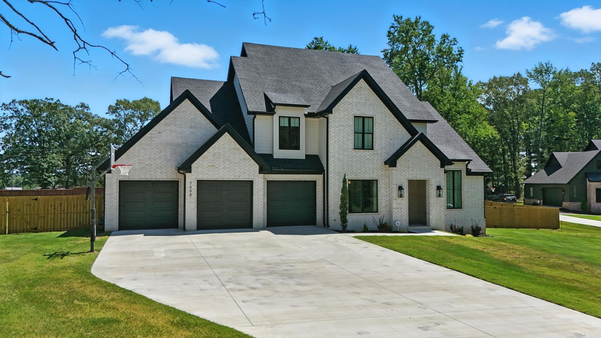 HAZEL OAK - Residential