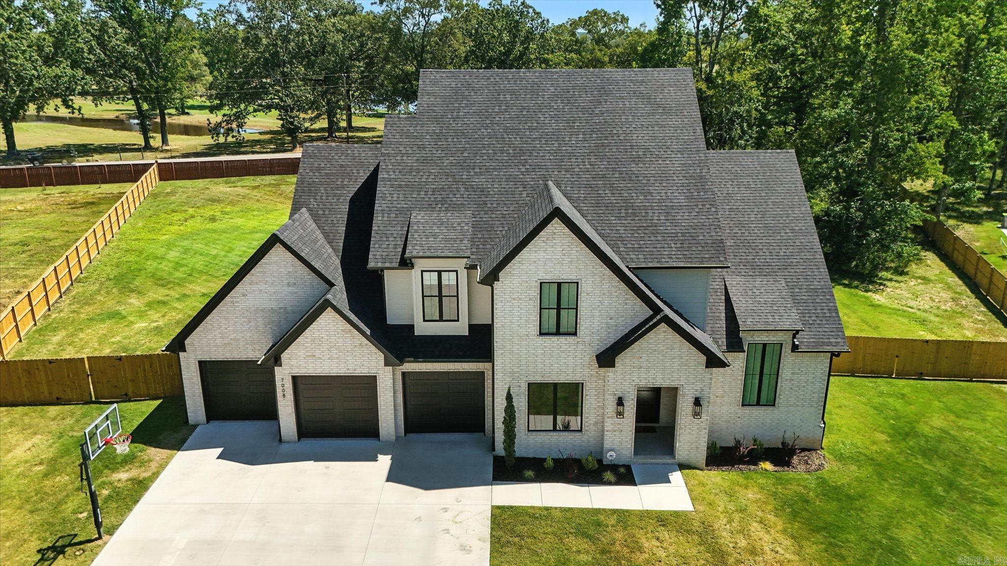 HAZEL OAK - Residential
