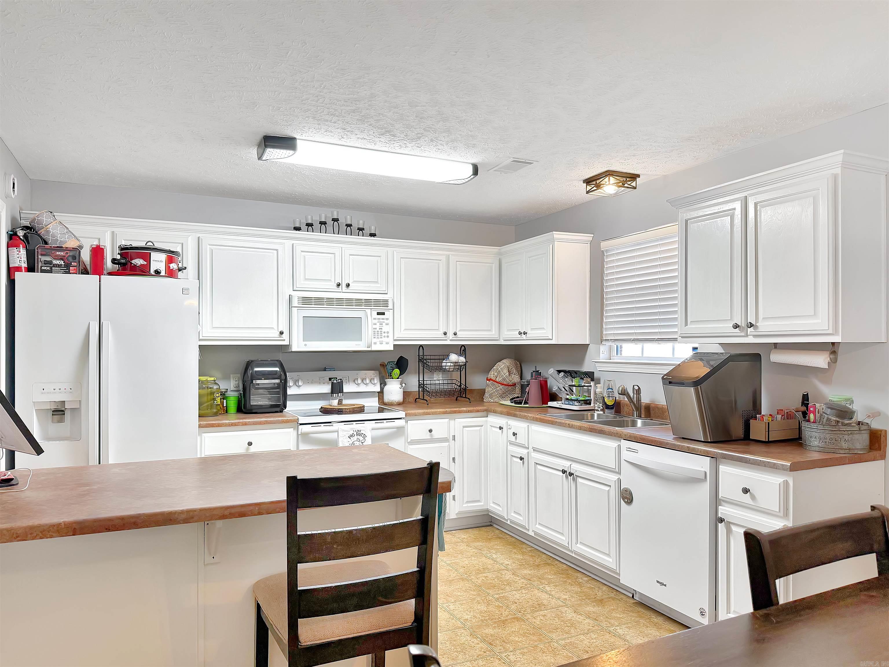 JUSTIN PLACE - Residential