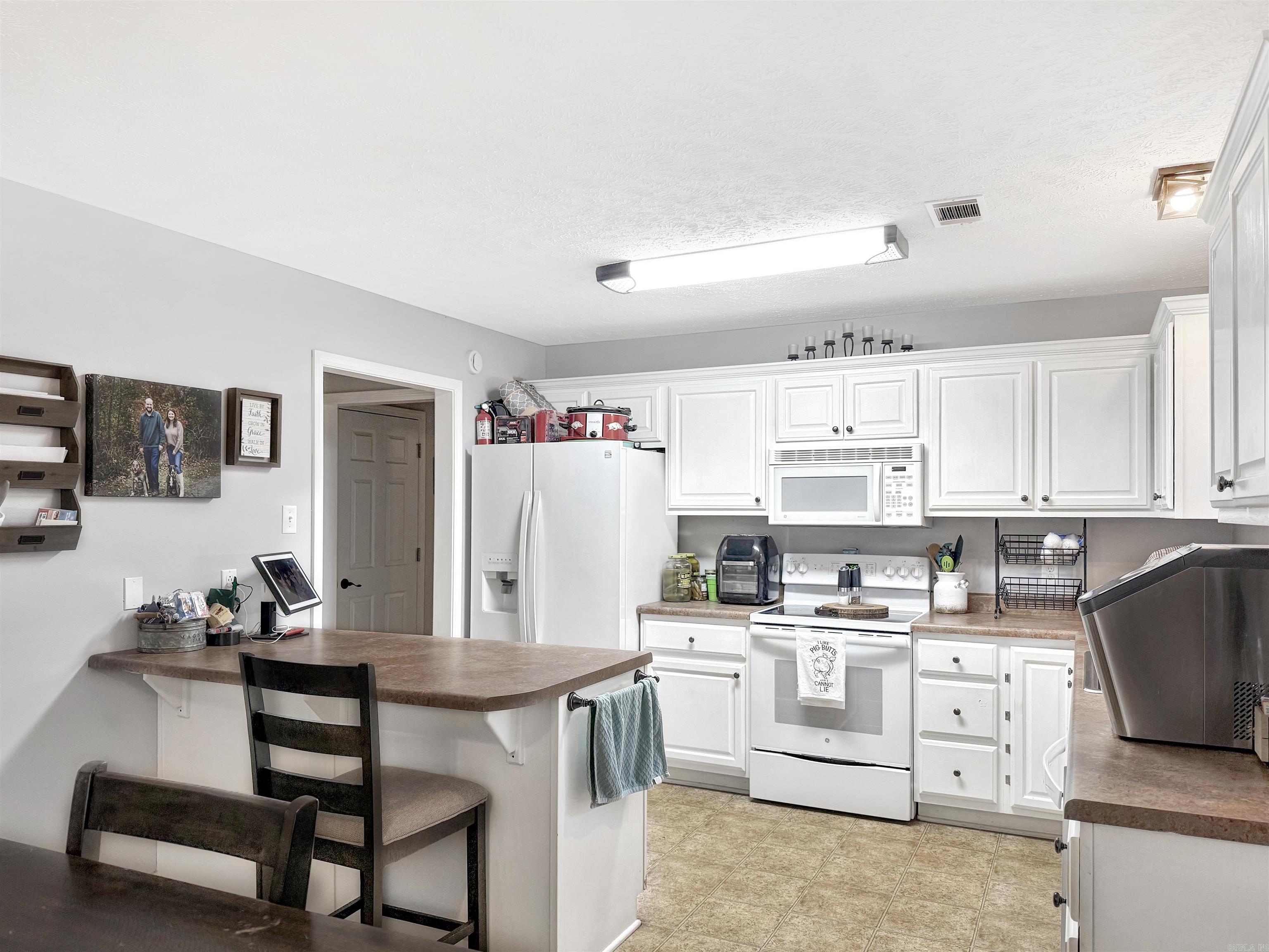 JUSTIN PLACE - Residential