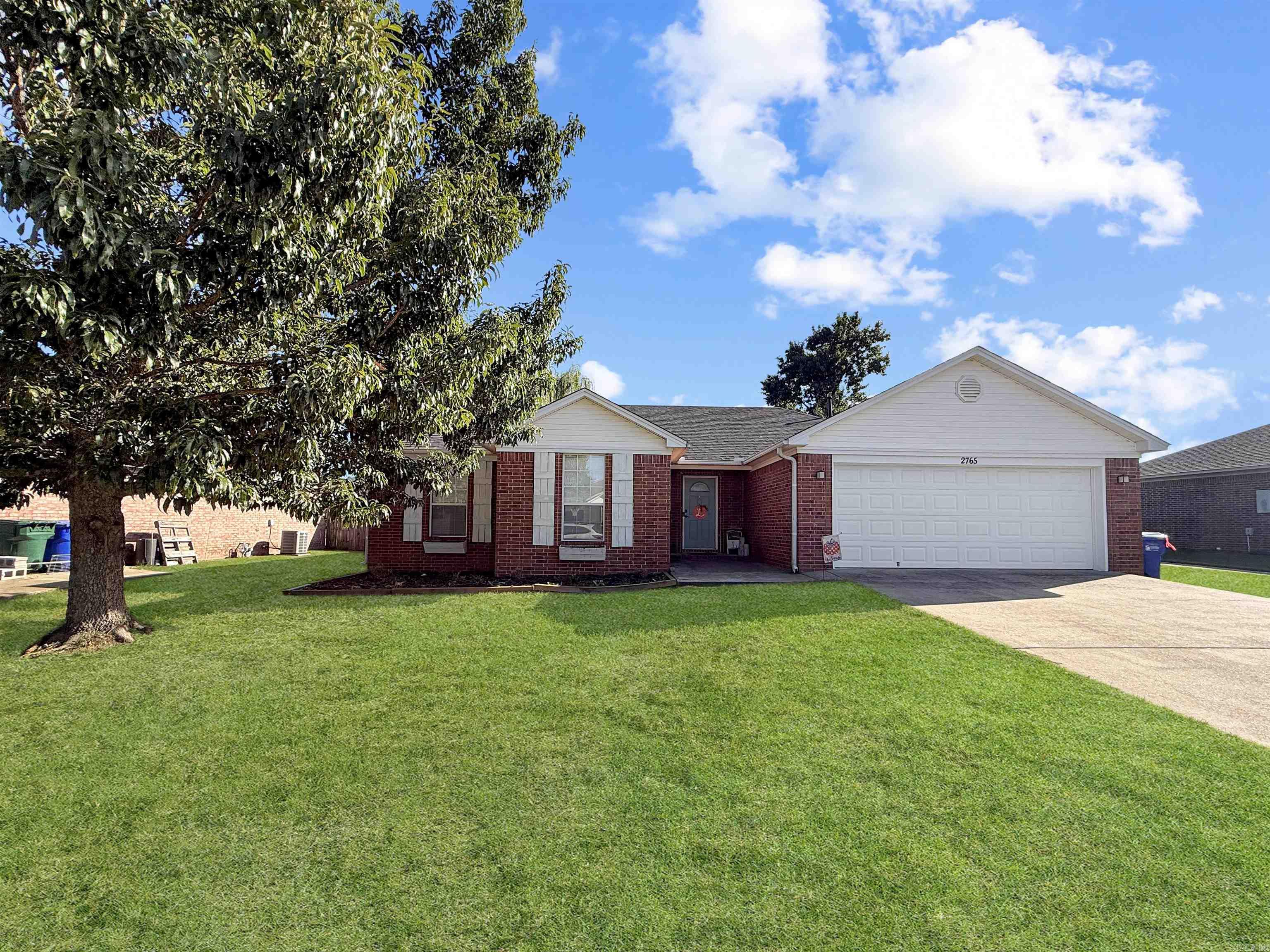 JUSTIN PLACE - Residential