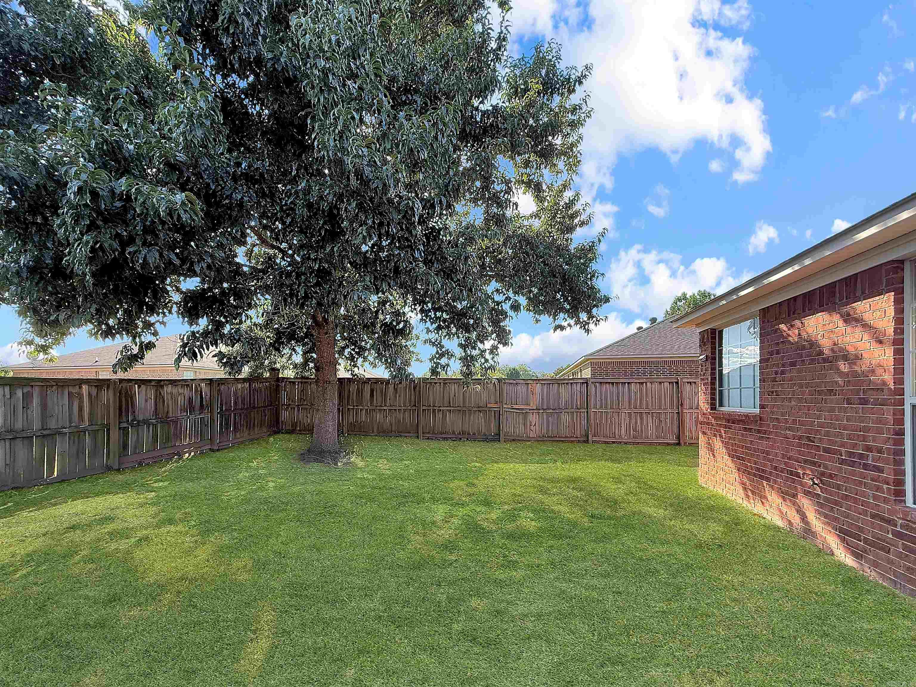 JUSTIN PLACE - Residential