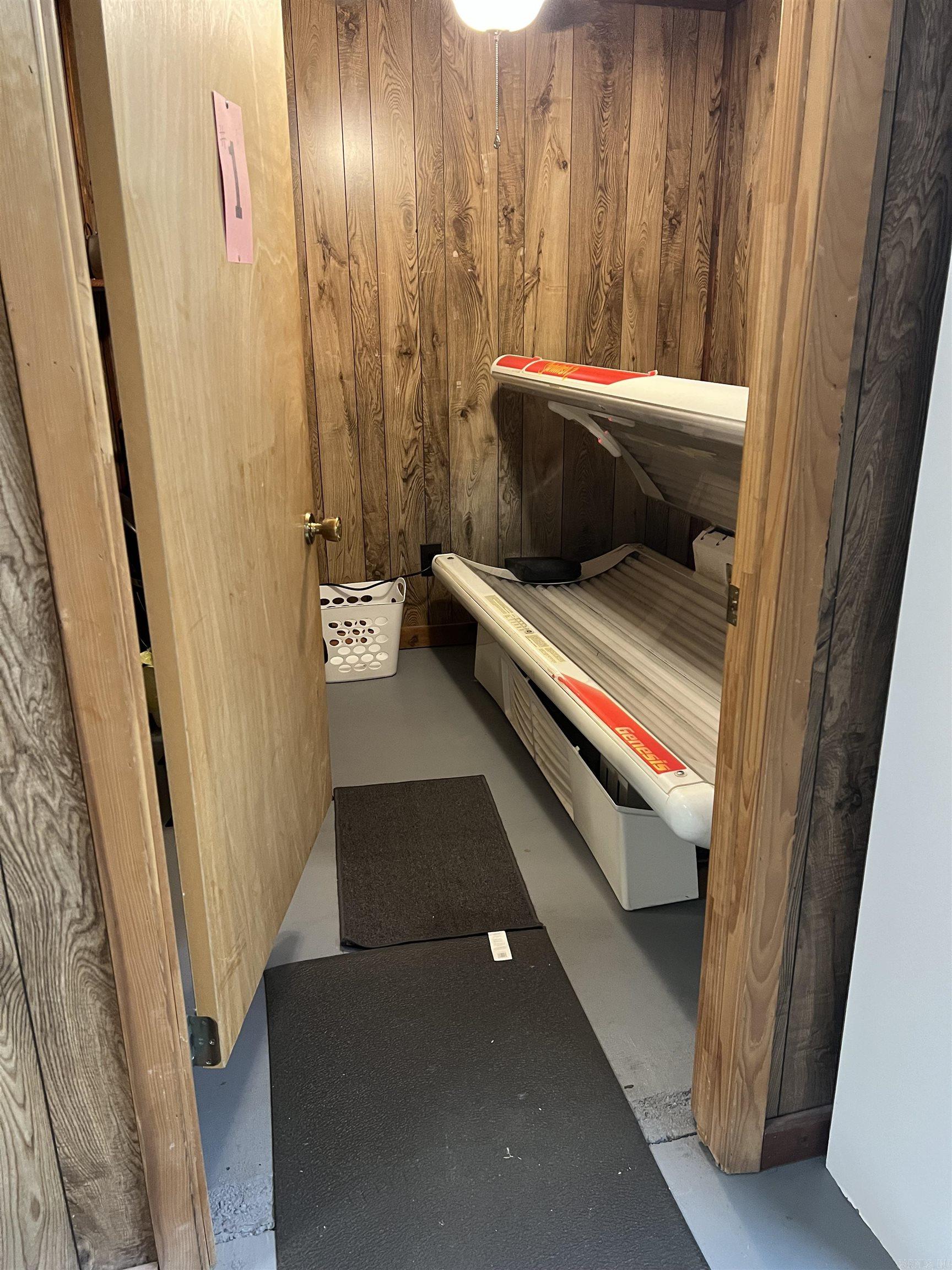 Hirschmans 1st - Commercial Sale