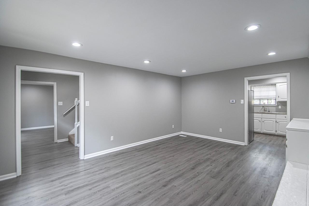 MARLOWE MANOR - Residential