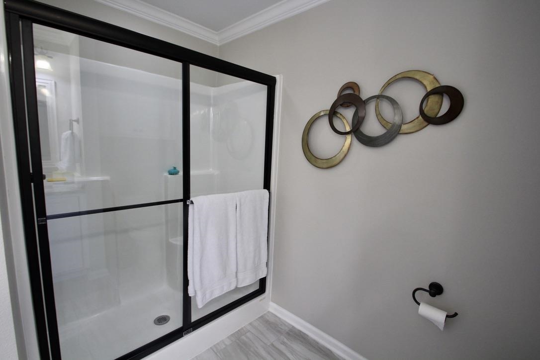 PINEWOOD ESTATES - Residential