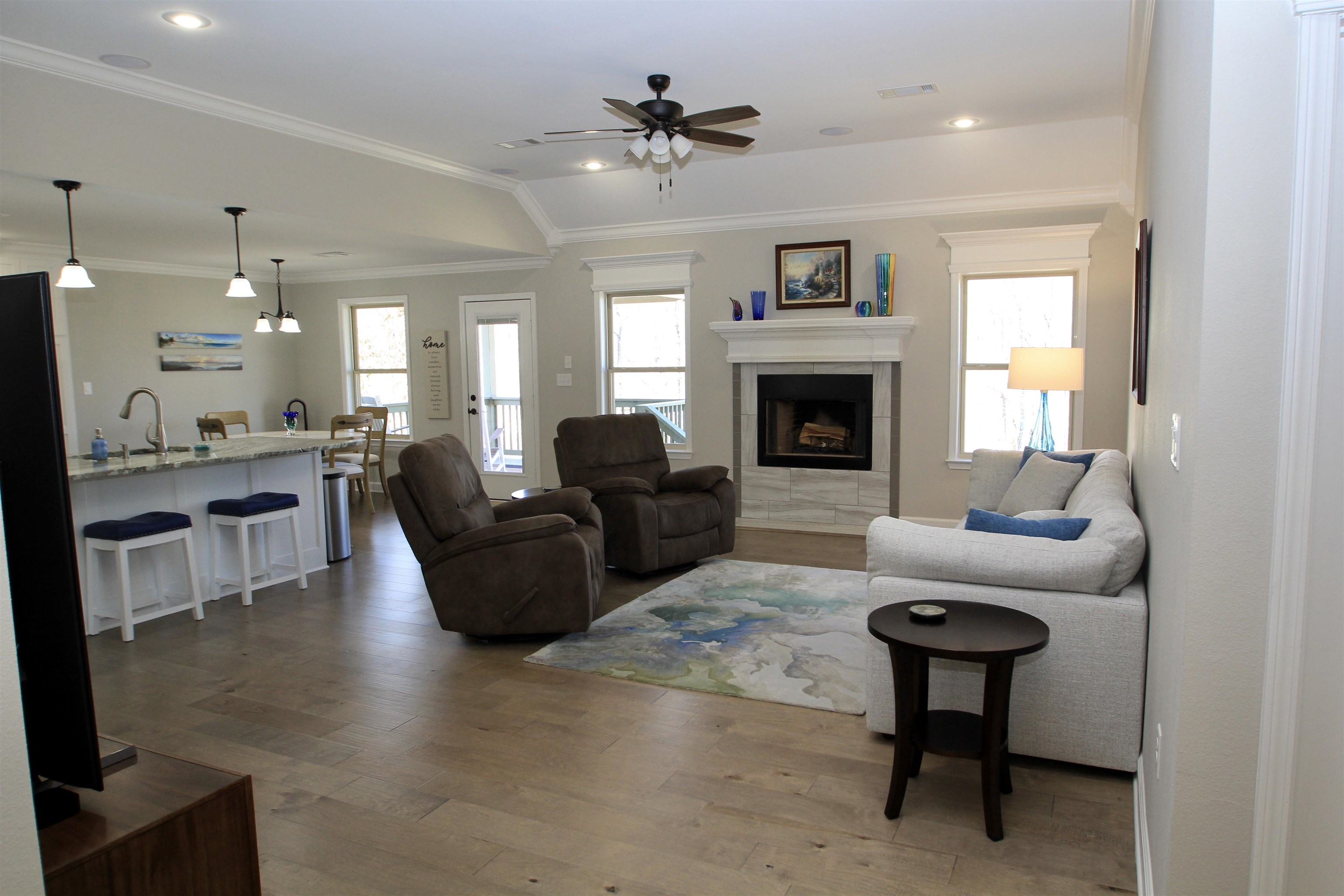 PINEWOOD ESTATES - Residential