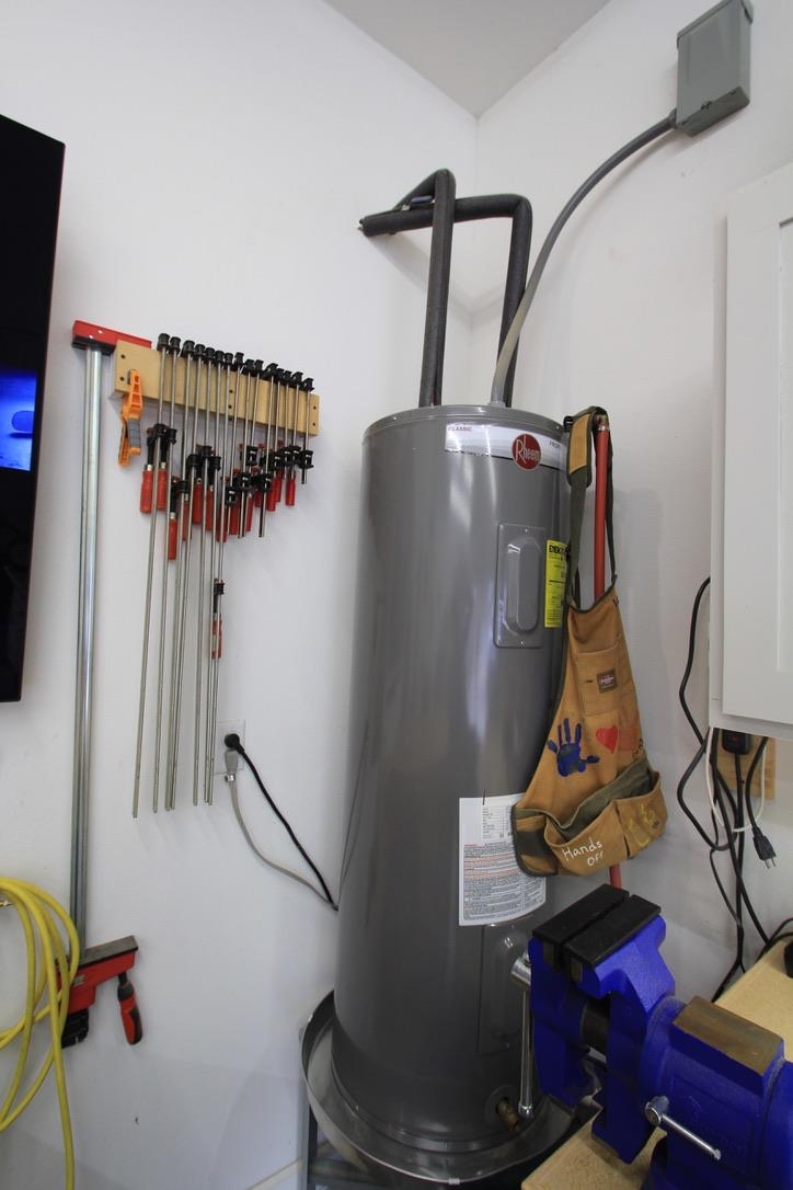 PINEWOOD ESTATES - Residential