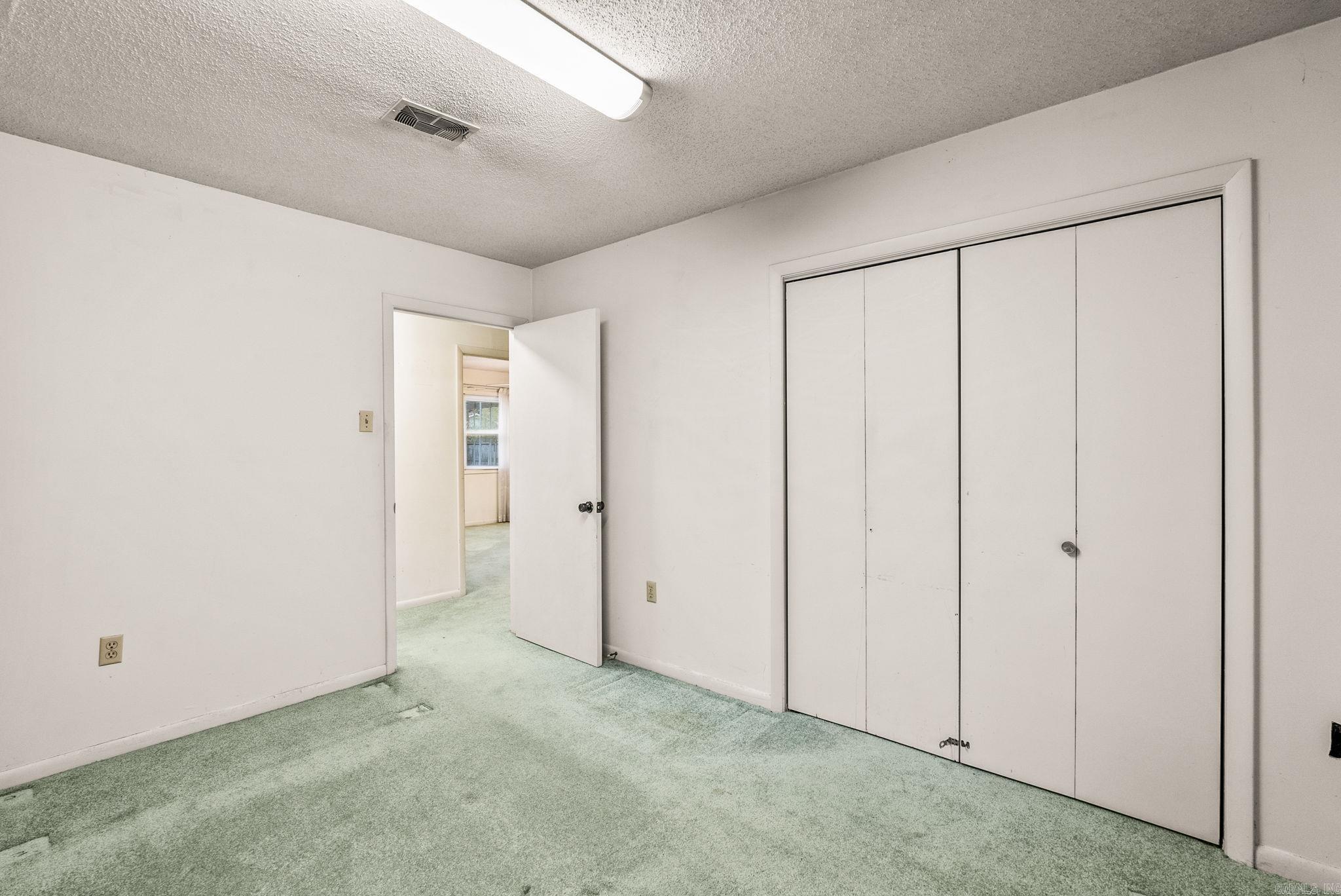 OAK FORREST - Residential