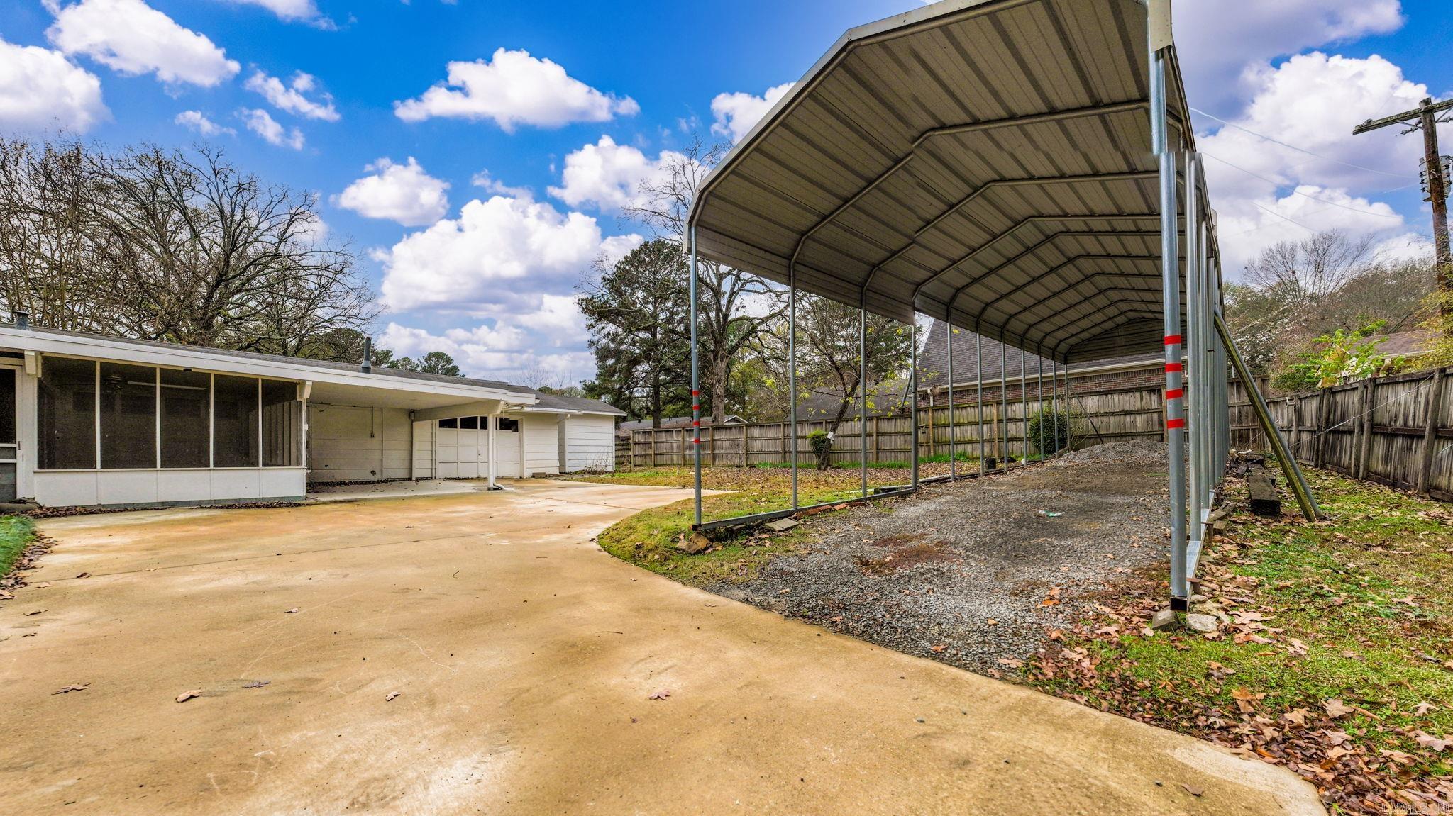 OAK FORREST - Residential