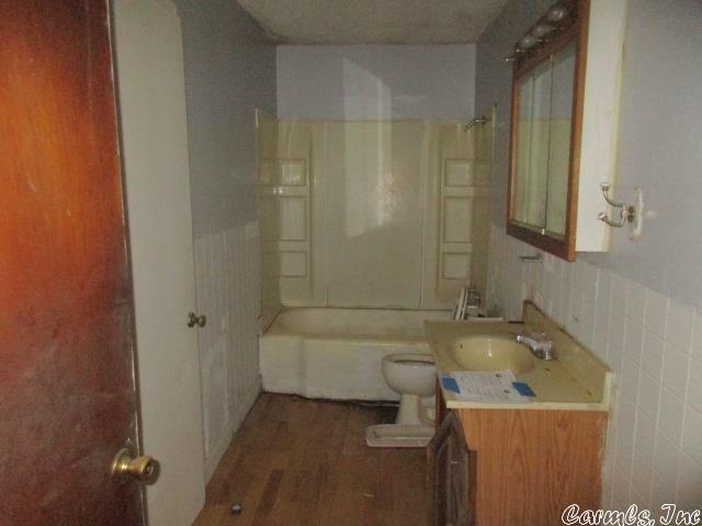 HOWARD PARK - Residential