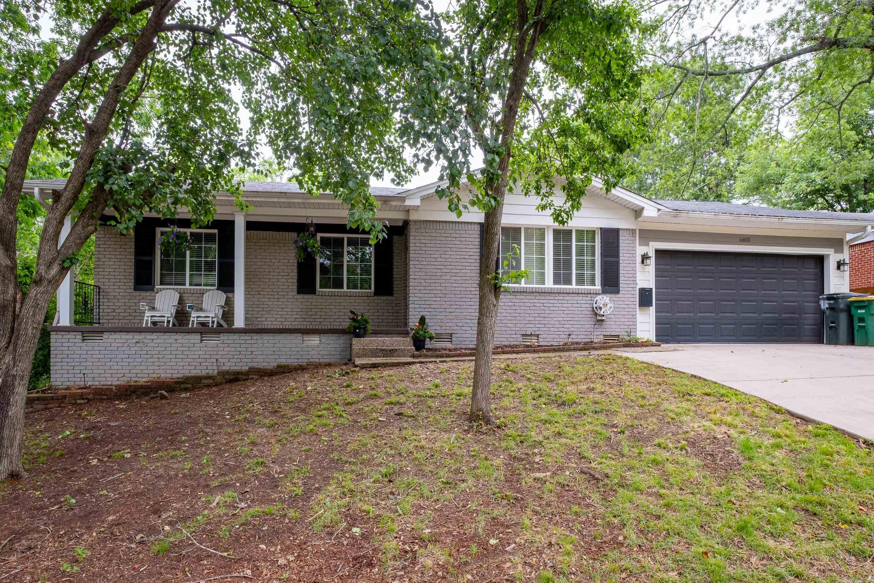 PLAZA TERRACE - Residential