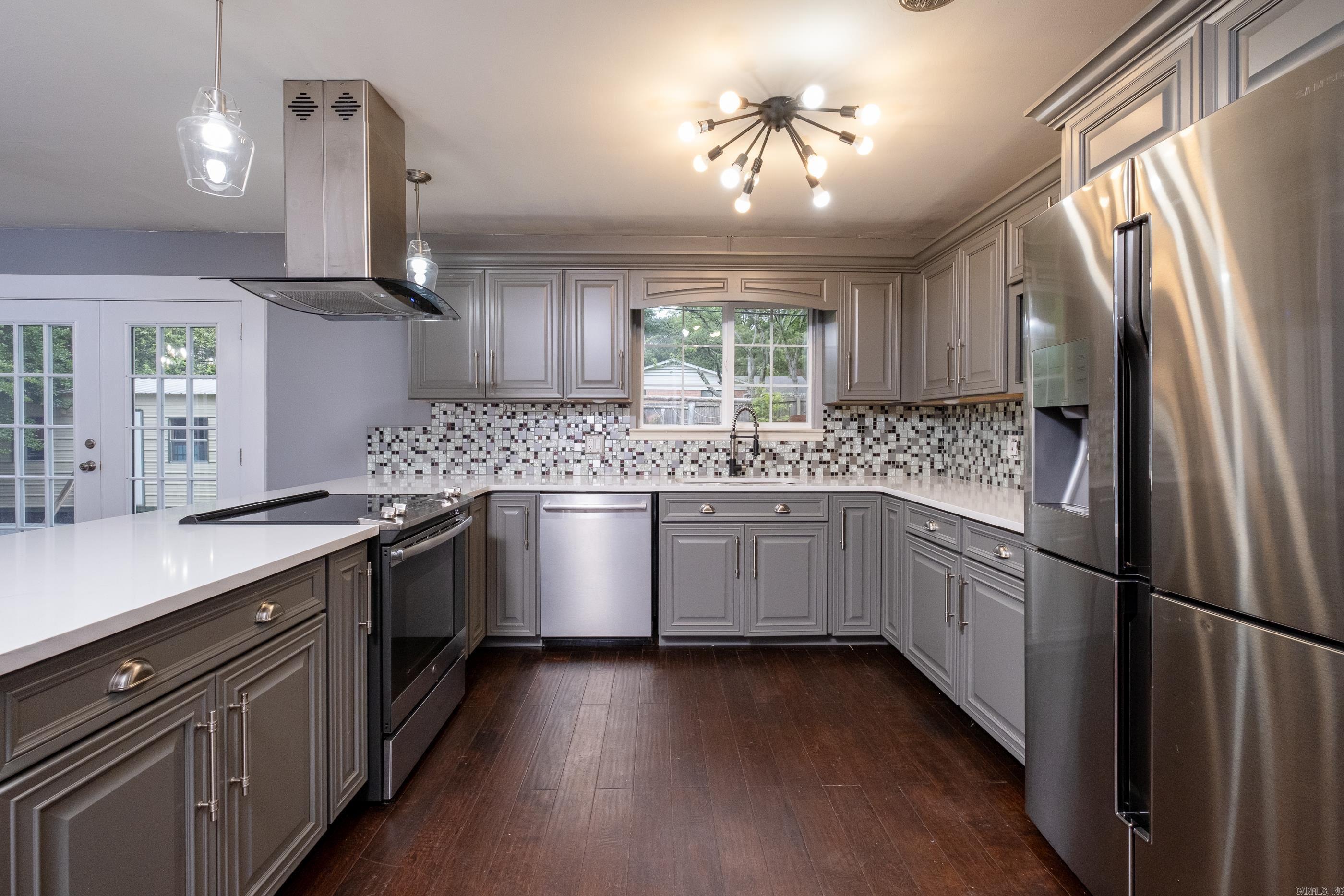 PLAZA TERRACE - Residential