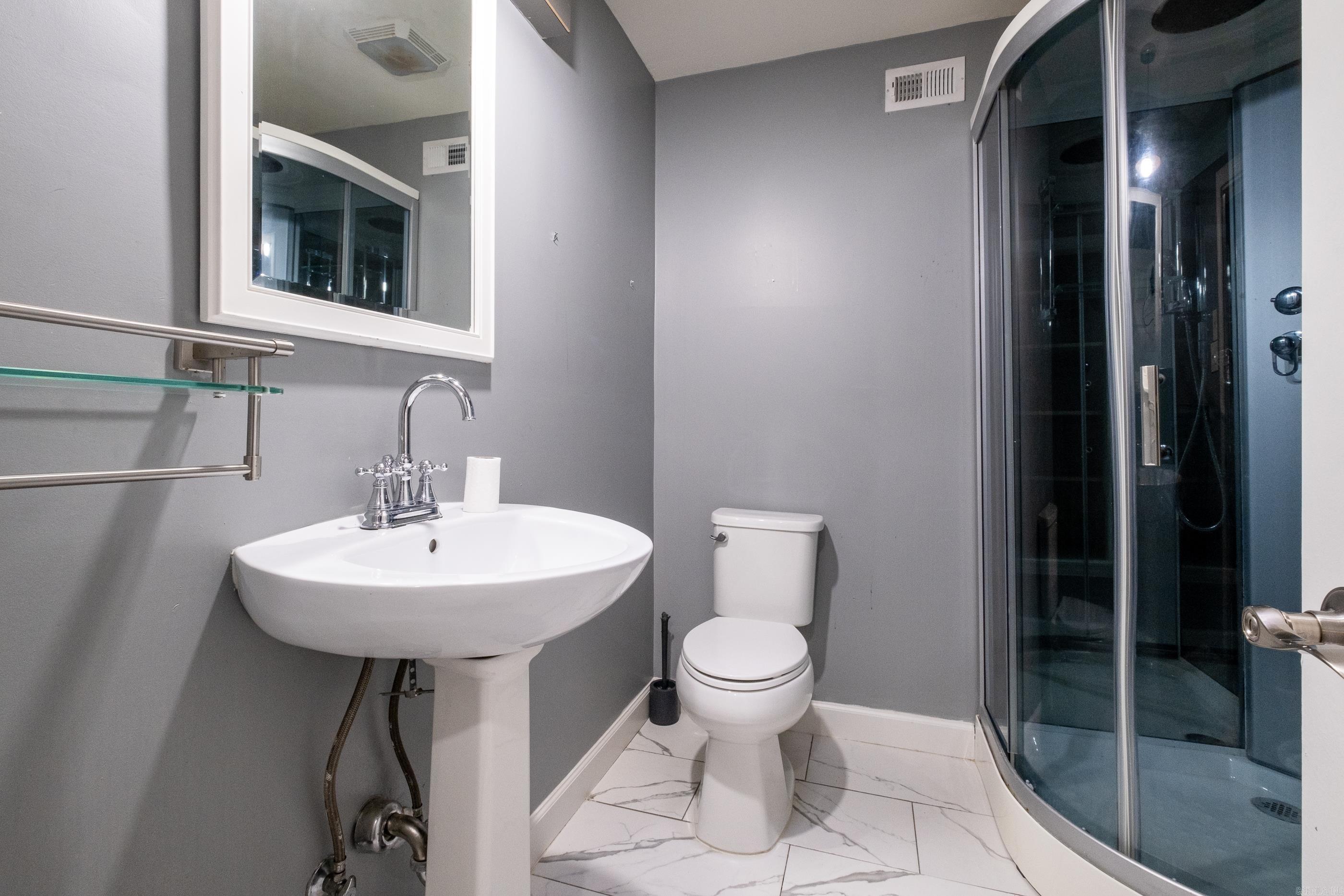 PLAZA TERRACE - Residential