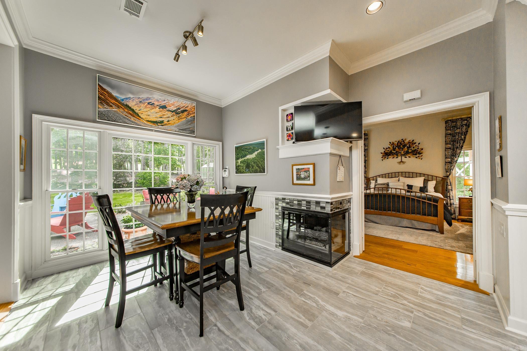 MOUNTAIN RANCH - Residential