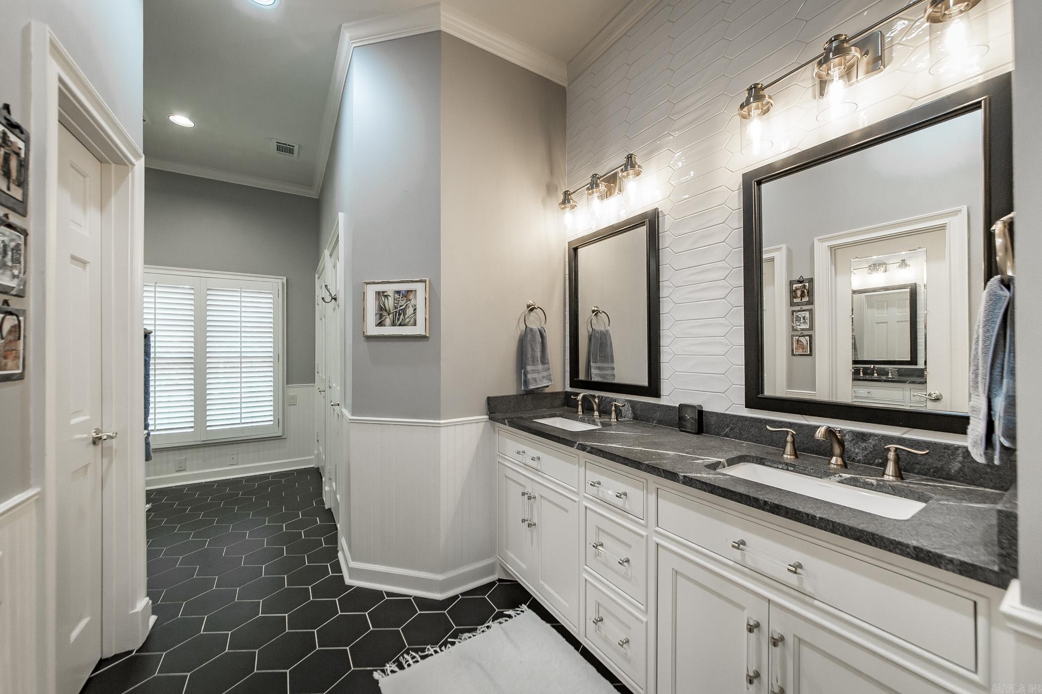 MOUNTAIN RANCH - Residential