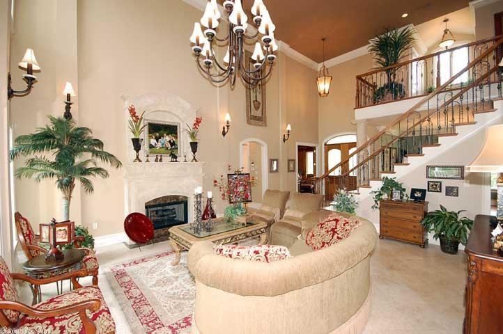 Falcon Crest - Residential