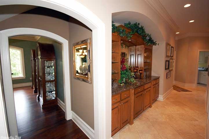 Falcon Crest - Residential