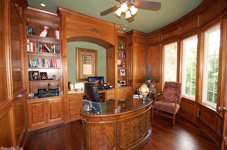 Falcon Crest - Residential