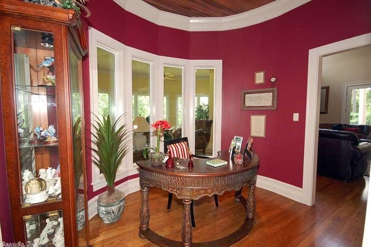 Falcon Crest - Residential