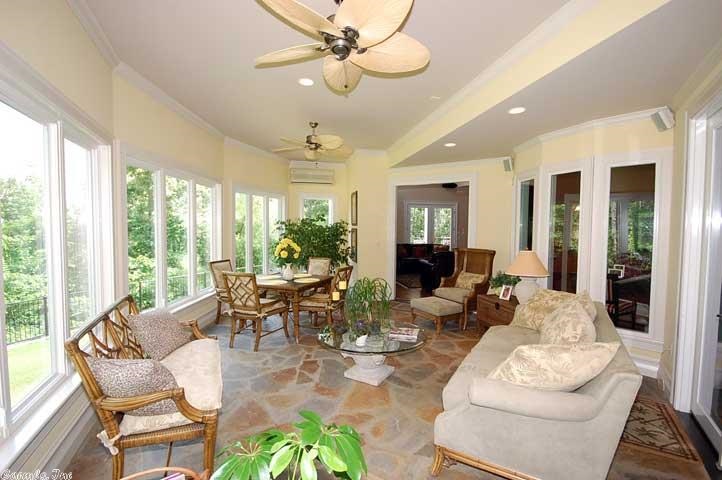 Falcon Crest - Residential