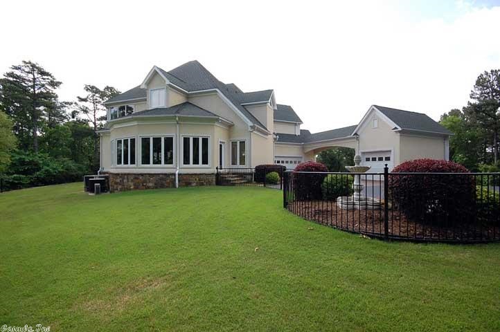 Falcon Crest - Residential