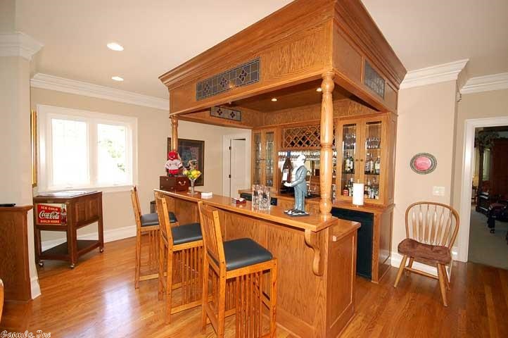 Falcon Crest - Residential