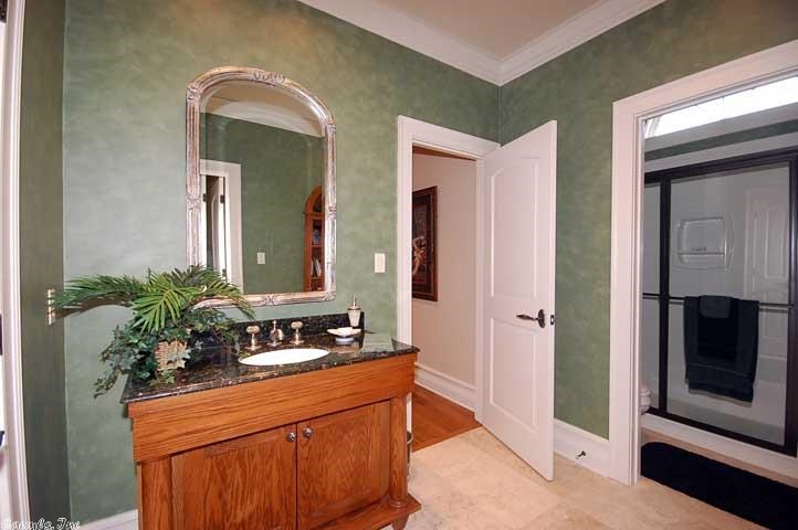 Falcon Crest - Residential