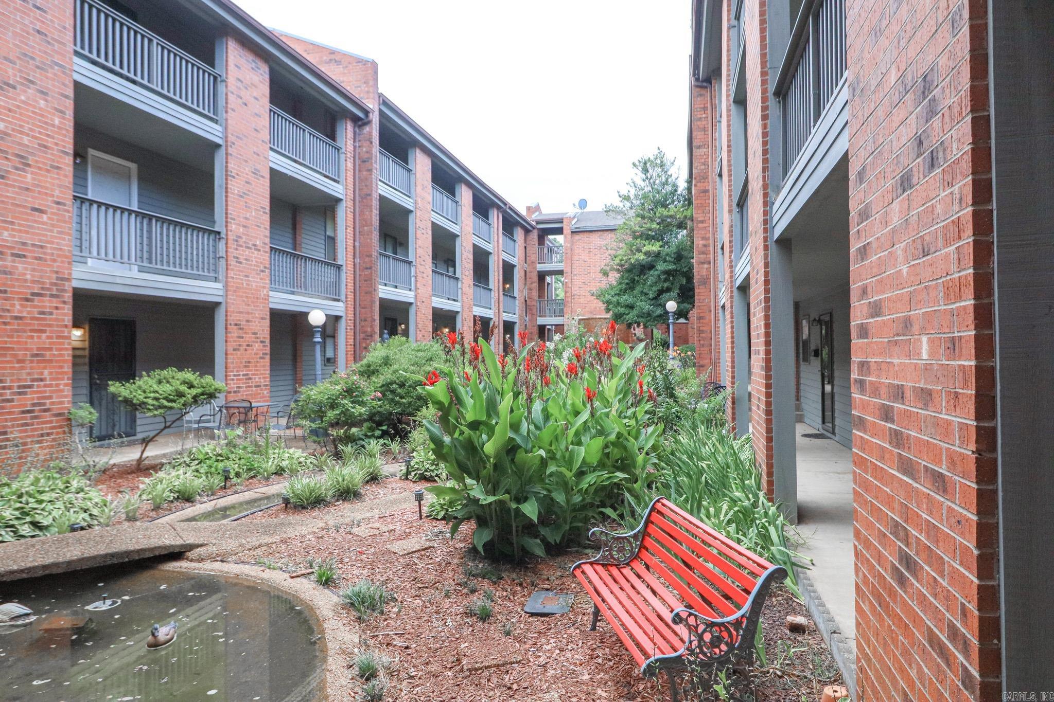 CAMBRIDGE COURT - Residential
