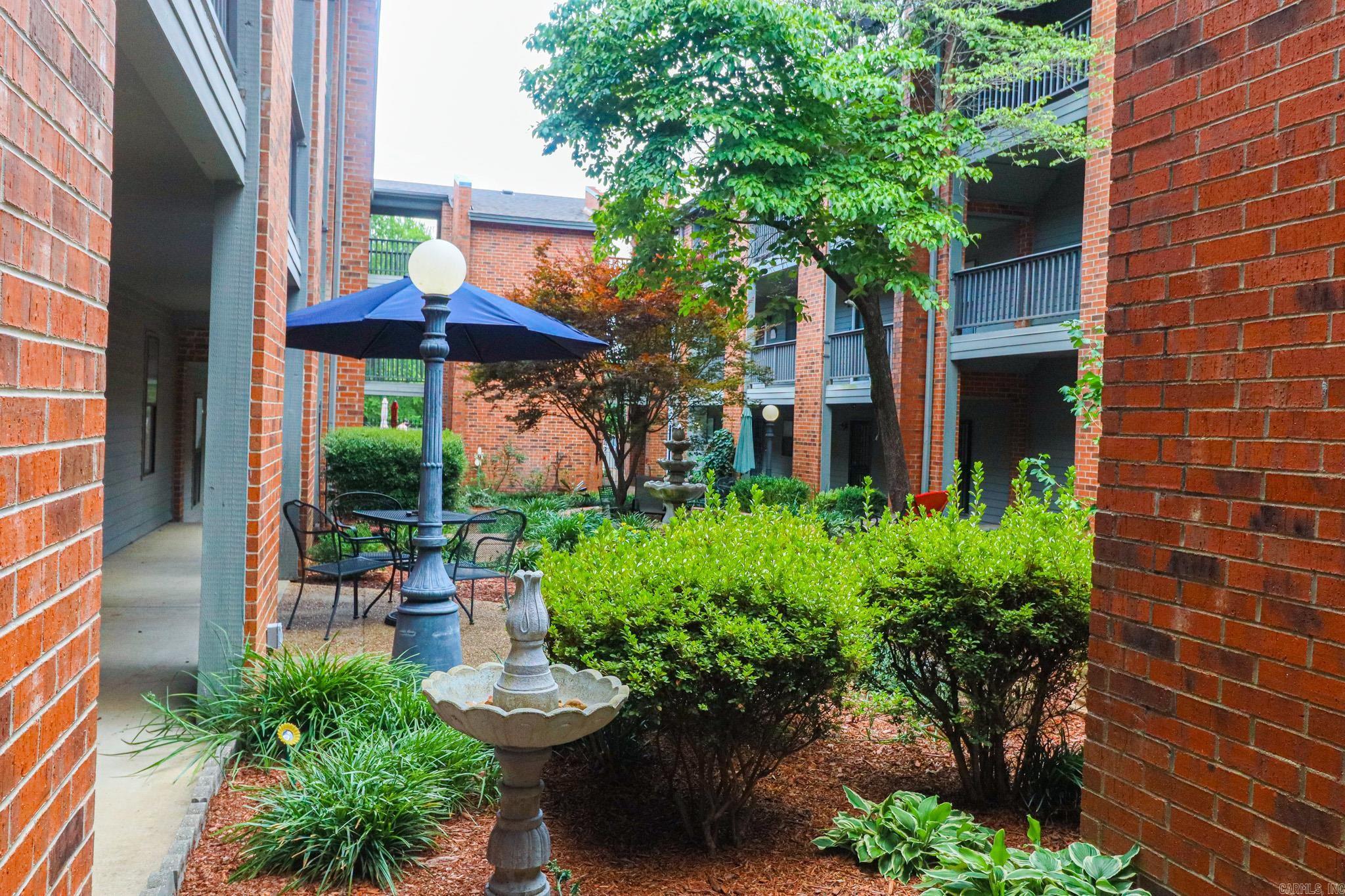 CAMBRIDGE COURT - Residential