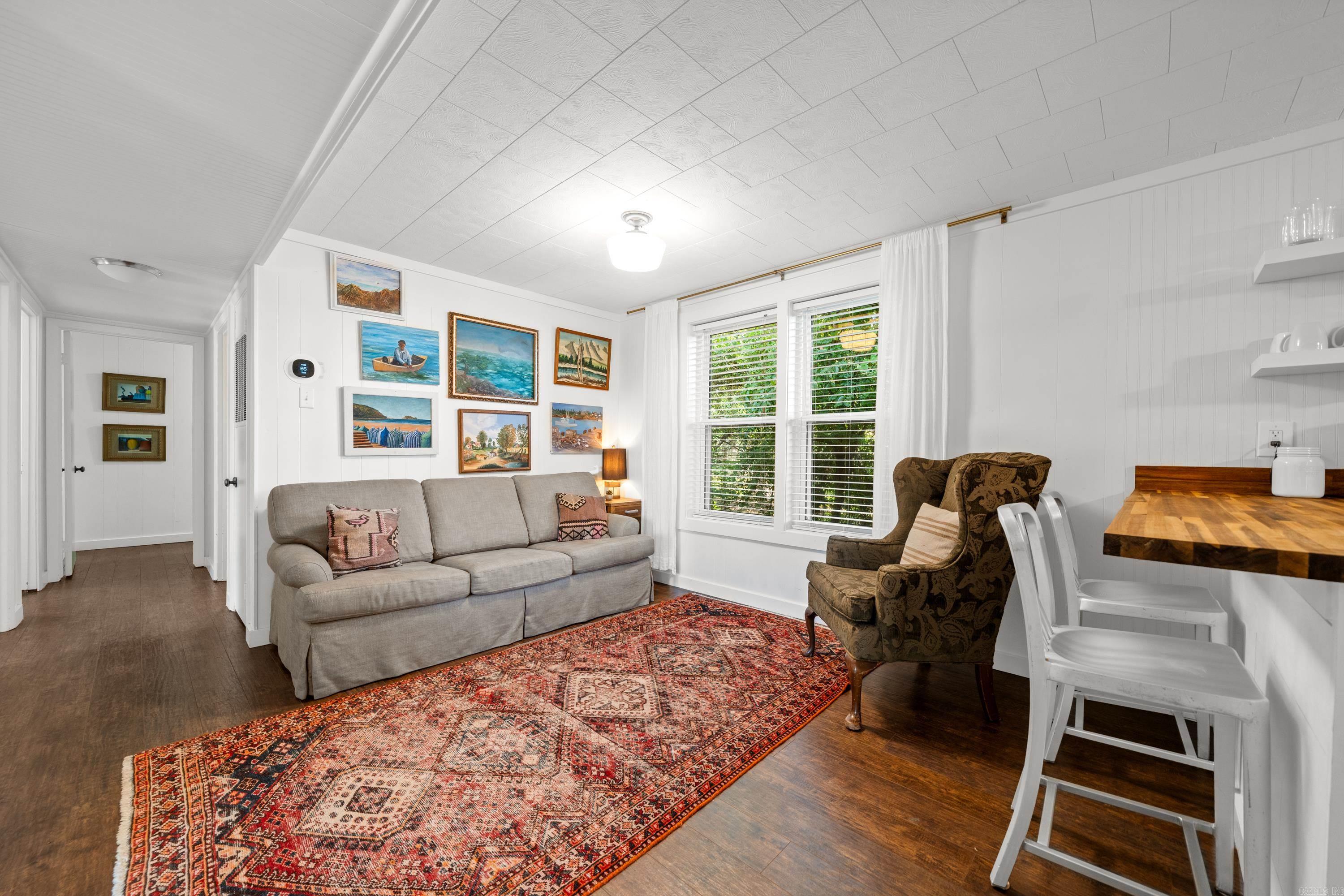 LAKE VIEW - Residential