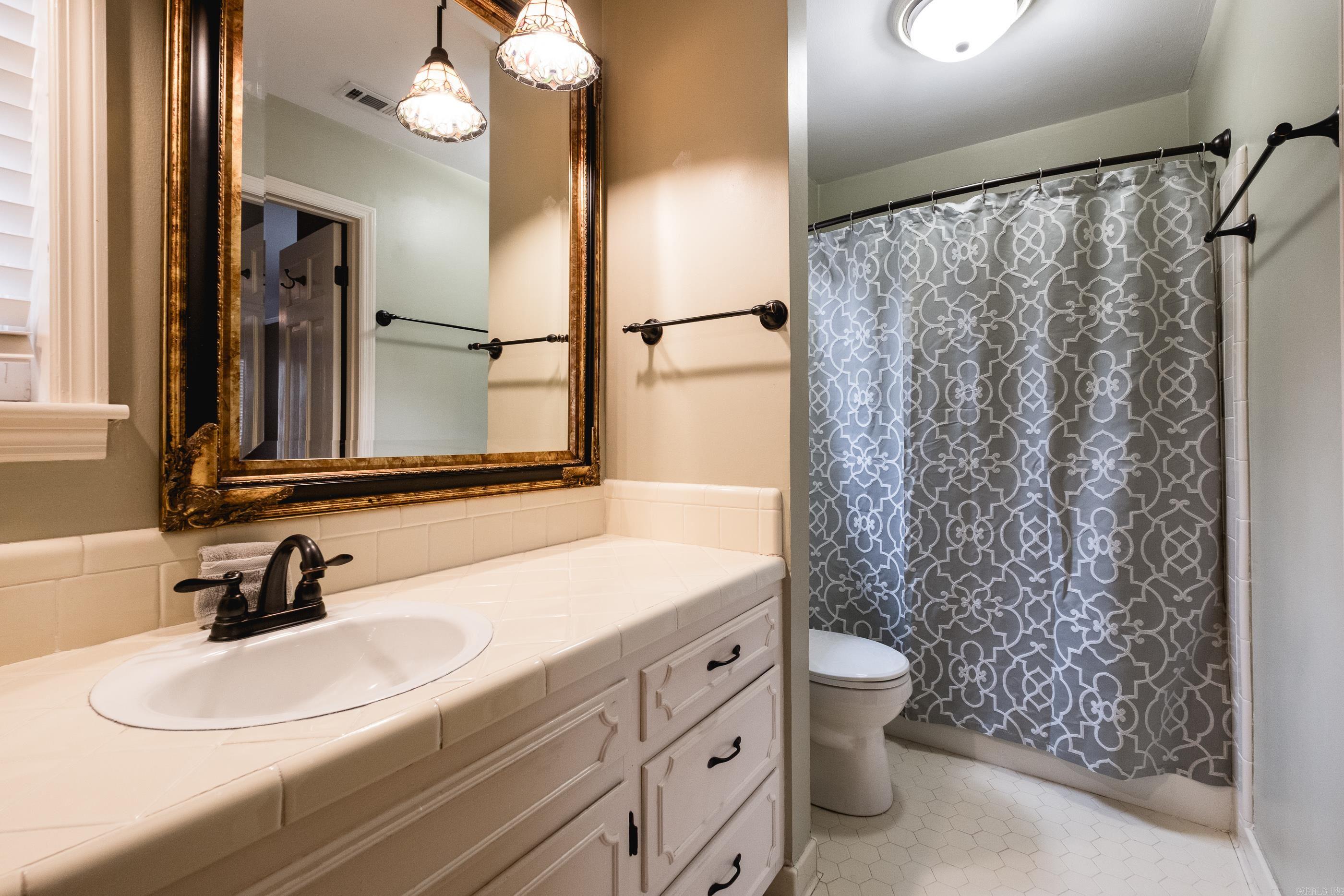 SHANNON HILLS EAST - Residential