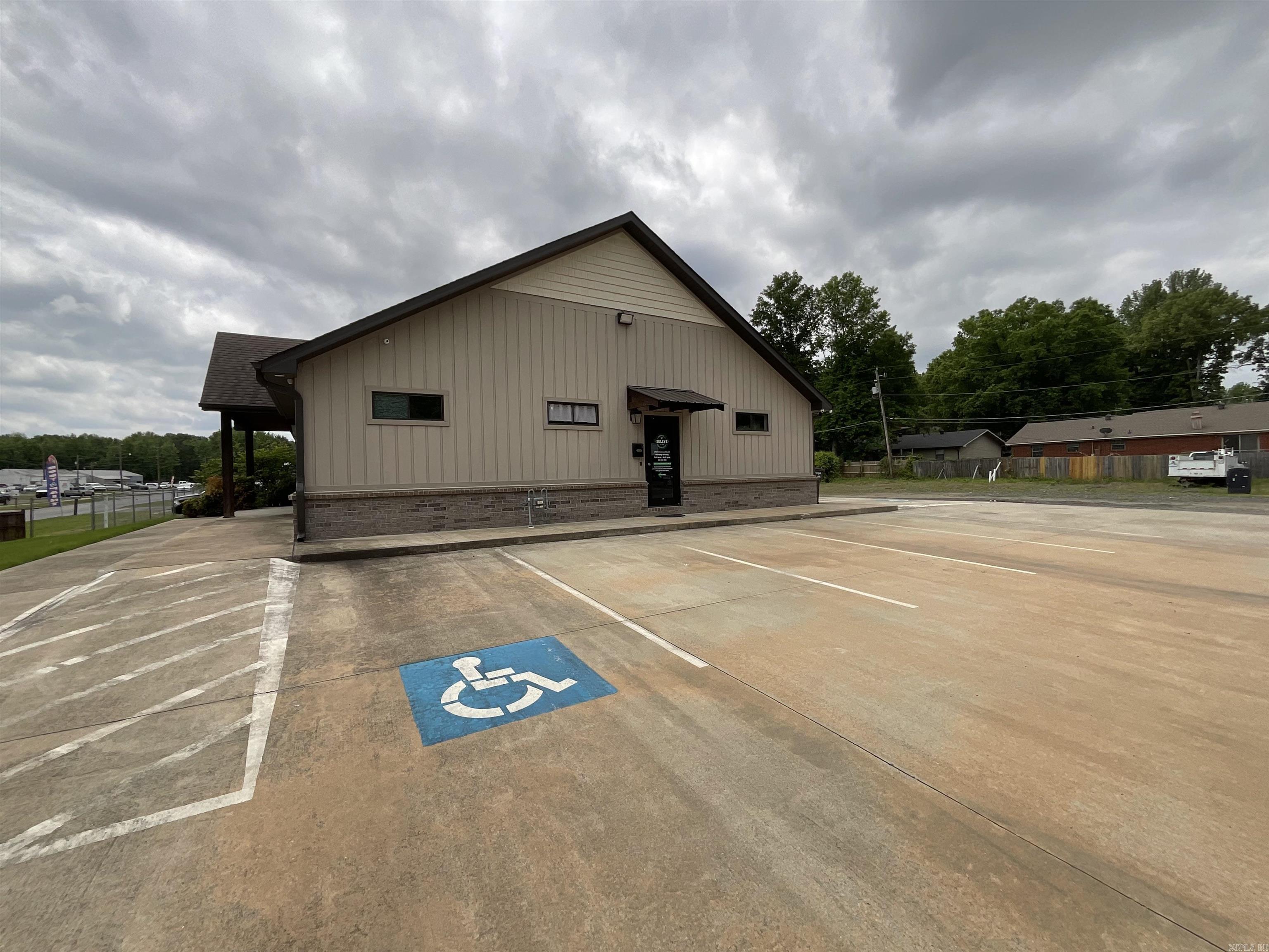 Metropolitan Commercial Estate - Commercial Sale