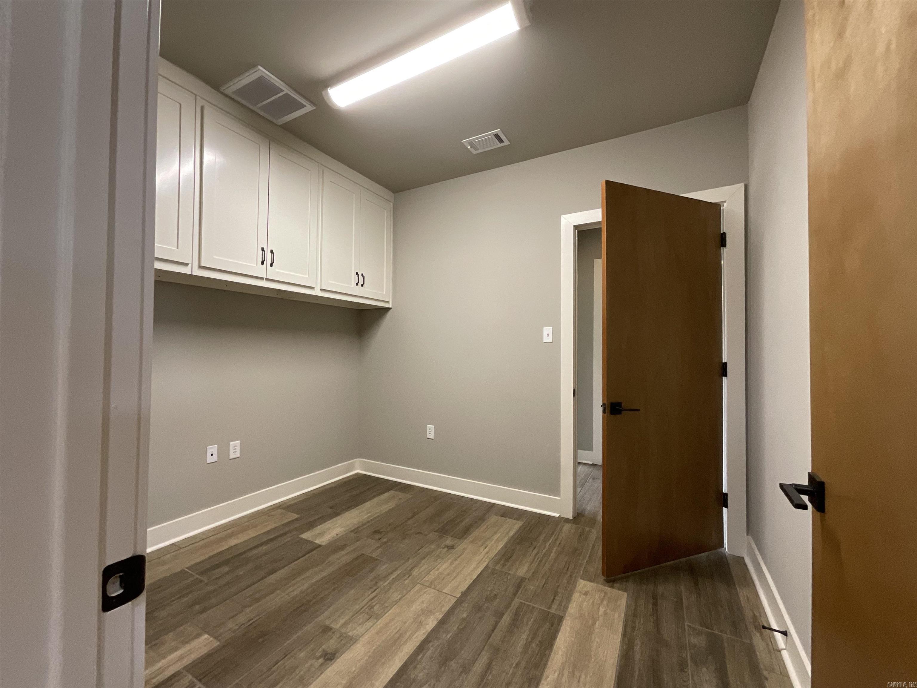 Metropolitan Commercial Estate - Commercial Sale