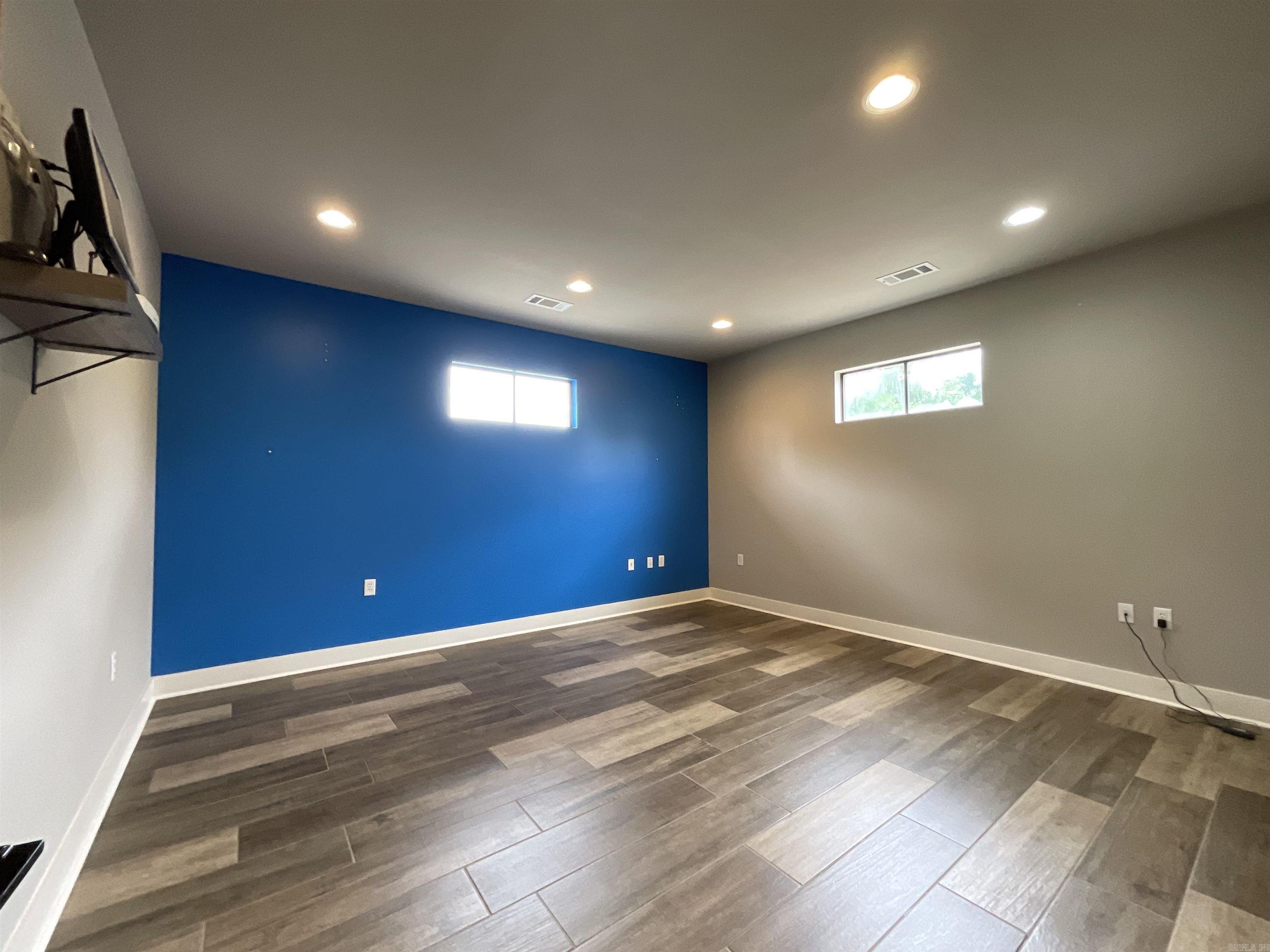 Metropolitan Commercial Estate - Commercial Sale