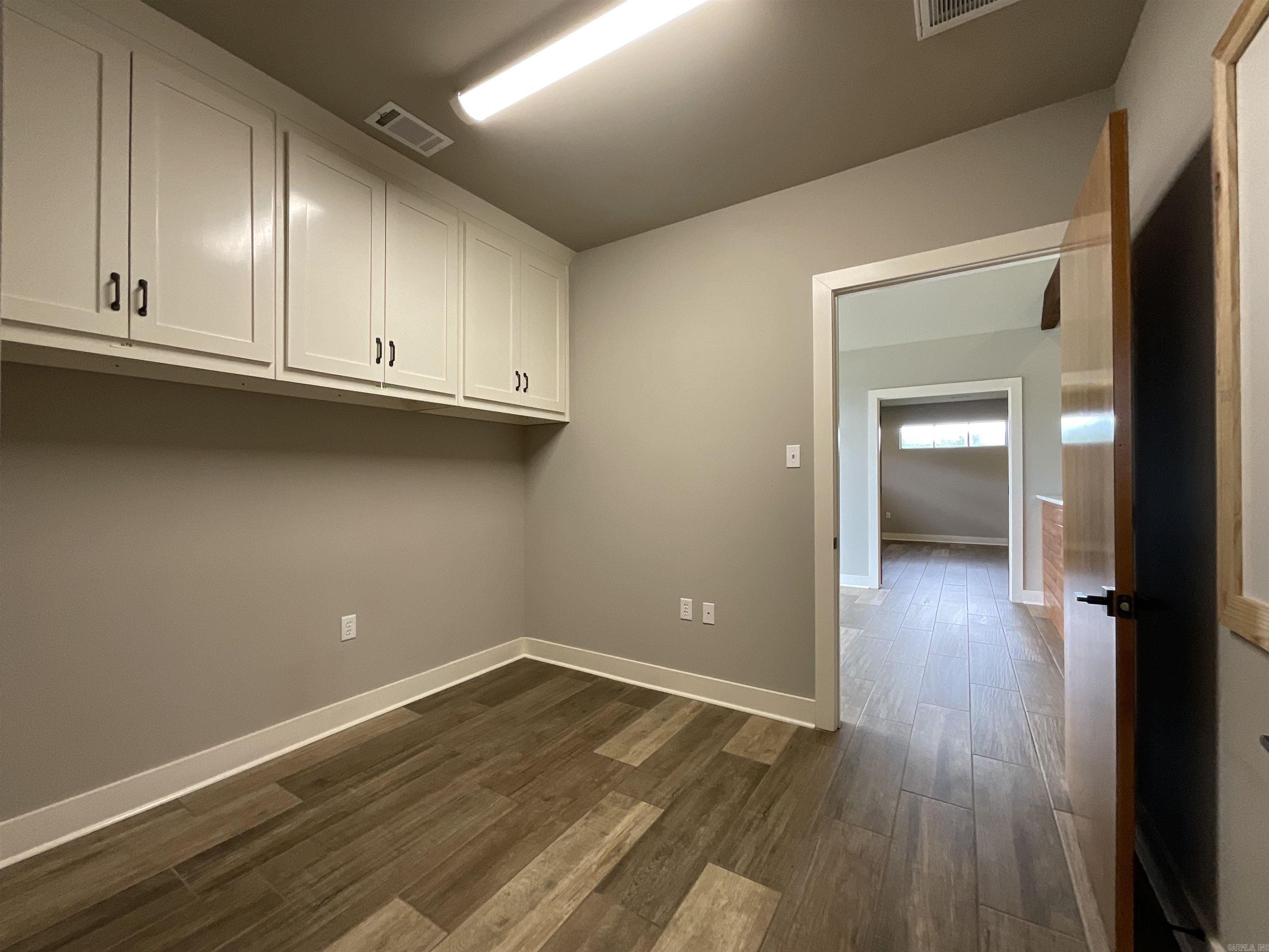 Metropolitan Commercial Estate - Commercial Sale