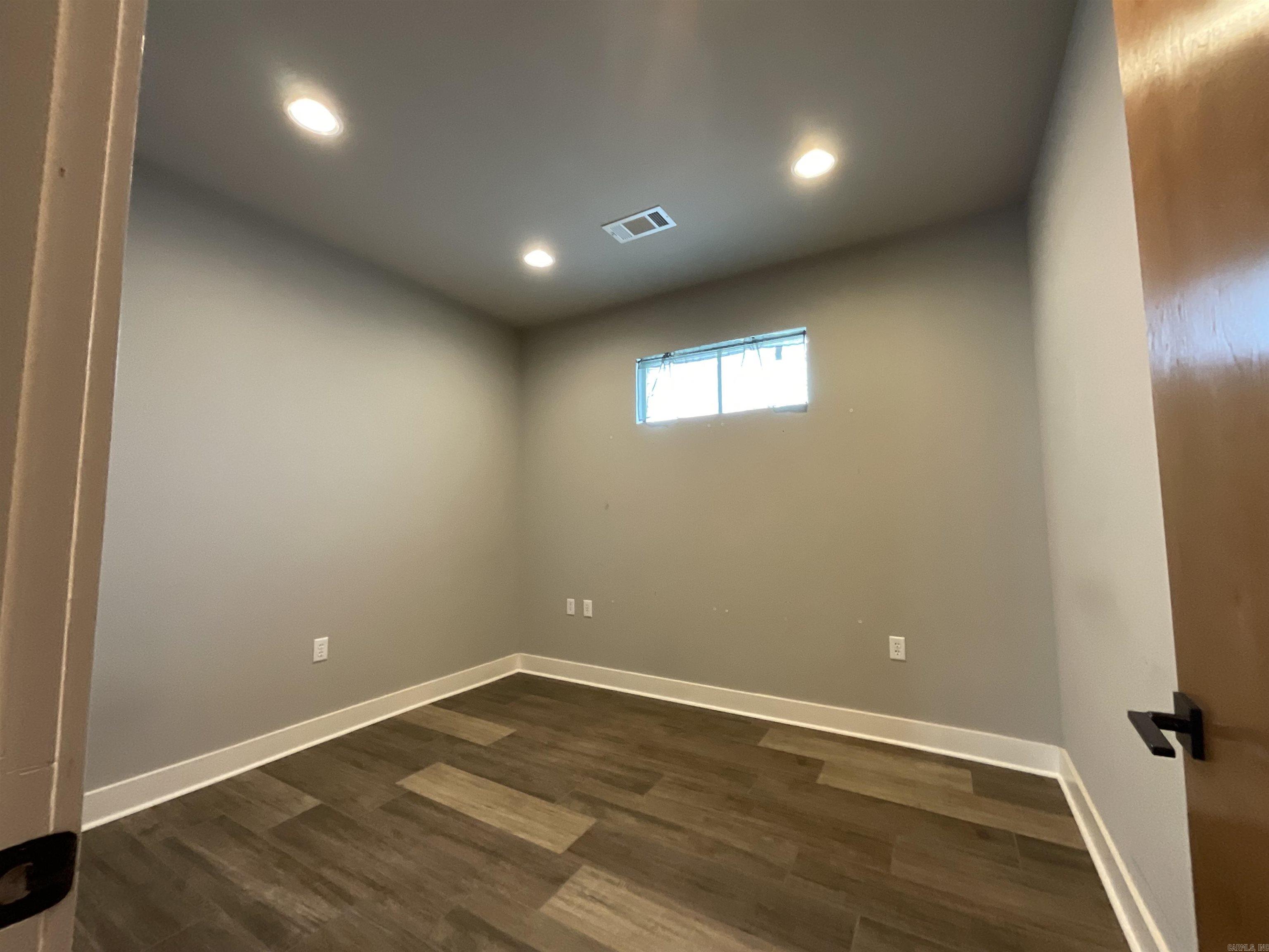 Metropolitan Commercial Estate - Commercial Sale