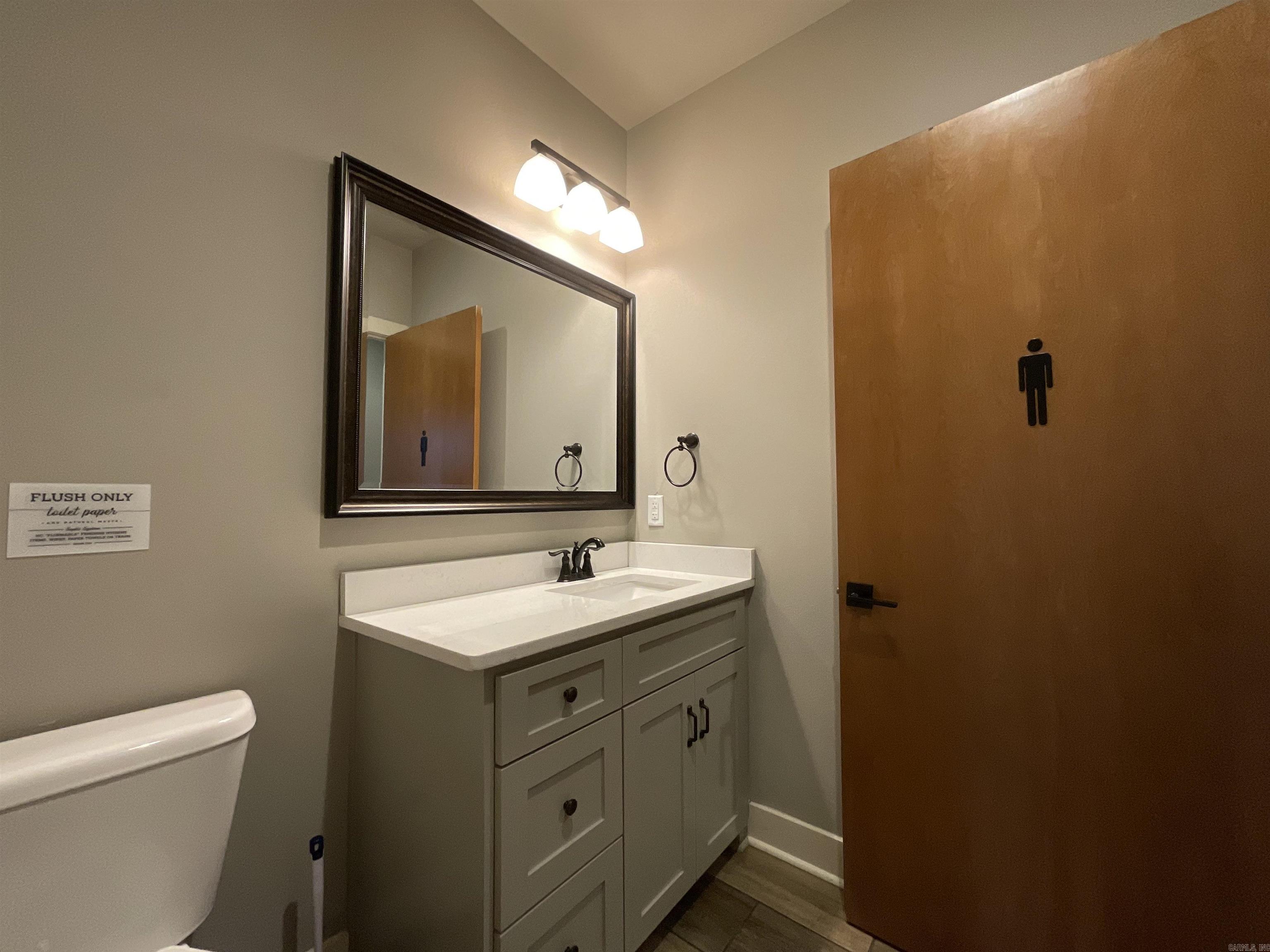 Metropolitan Commercial Estate - Commercial Sale