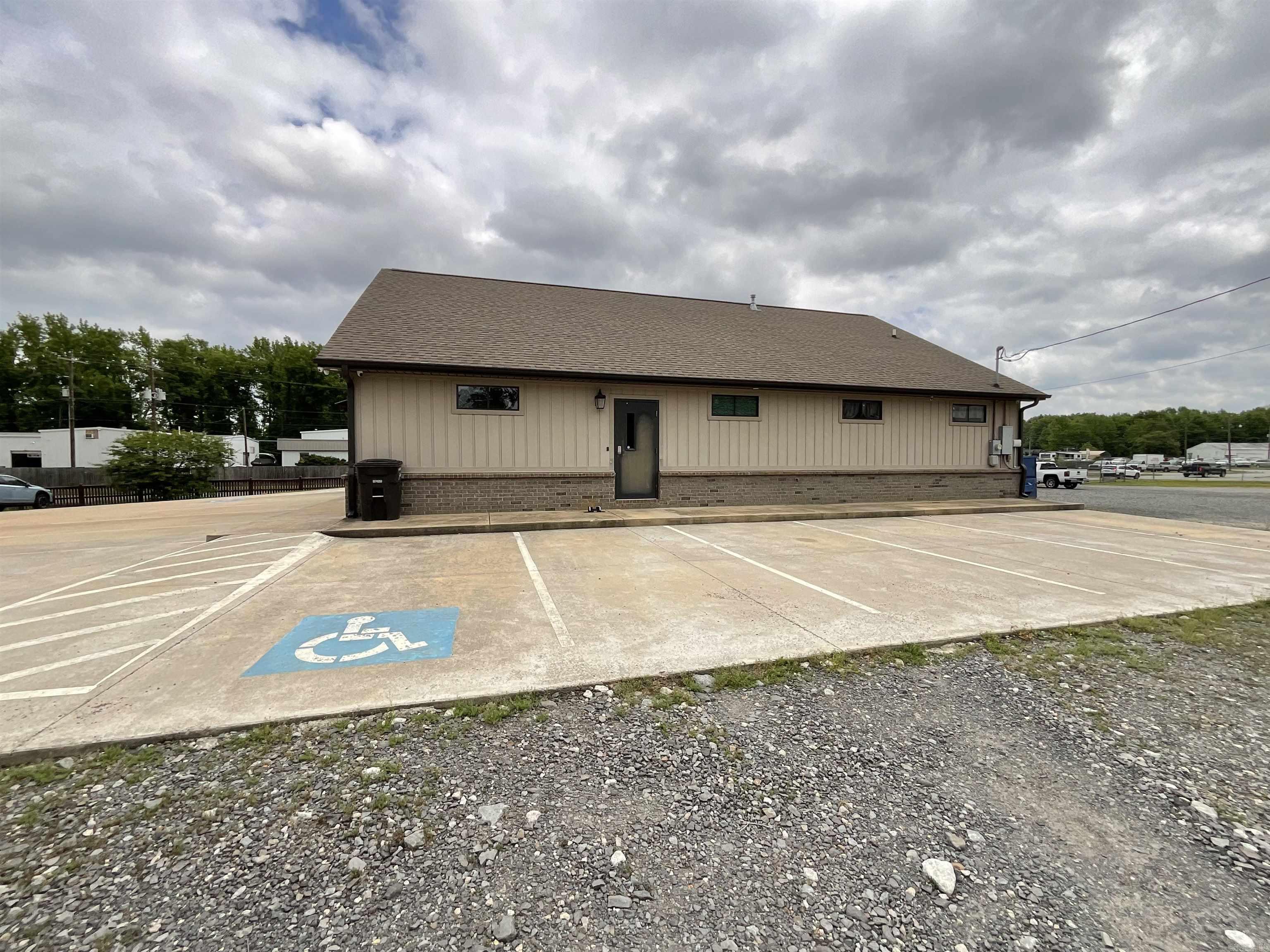 Metropolitan Commercial Estate - Commercial Sale