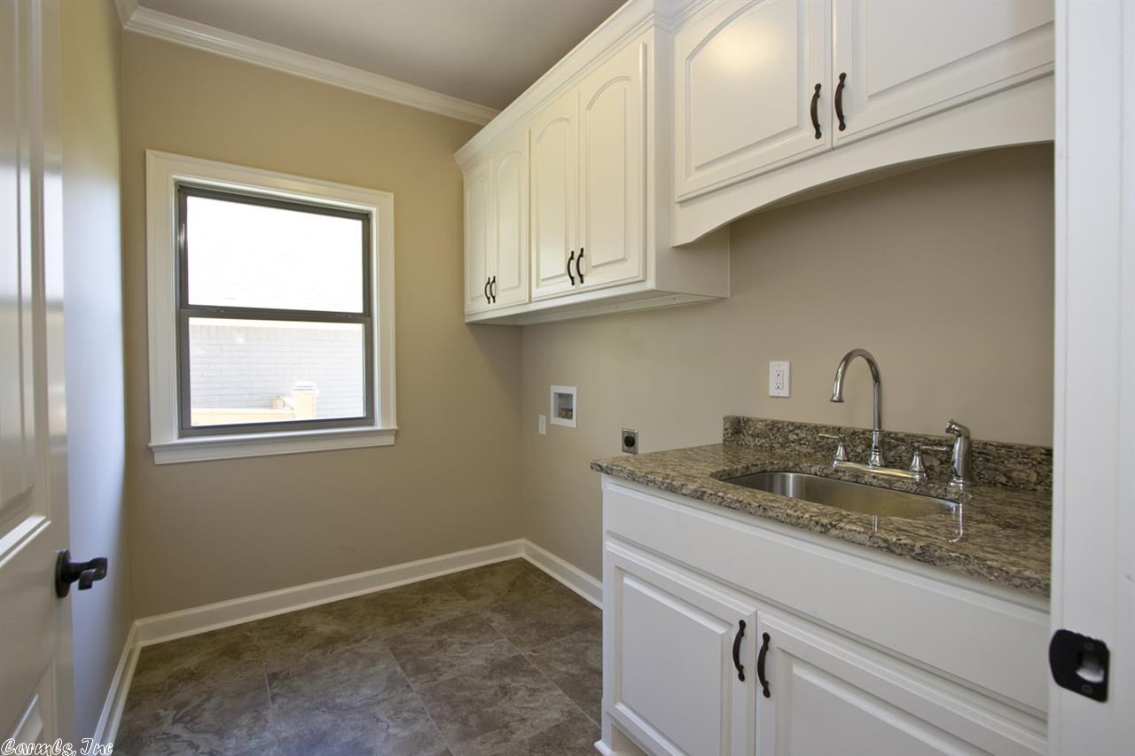 WOODLANDS EDGE - Residential