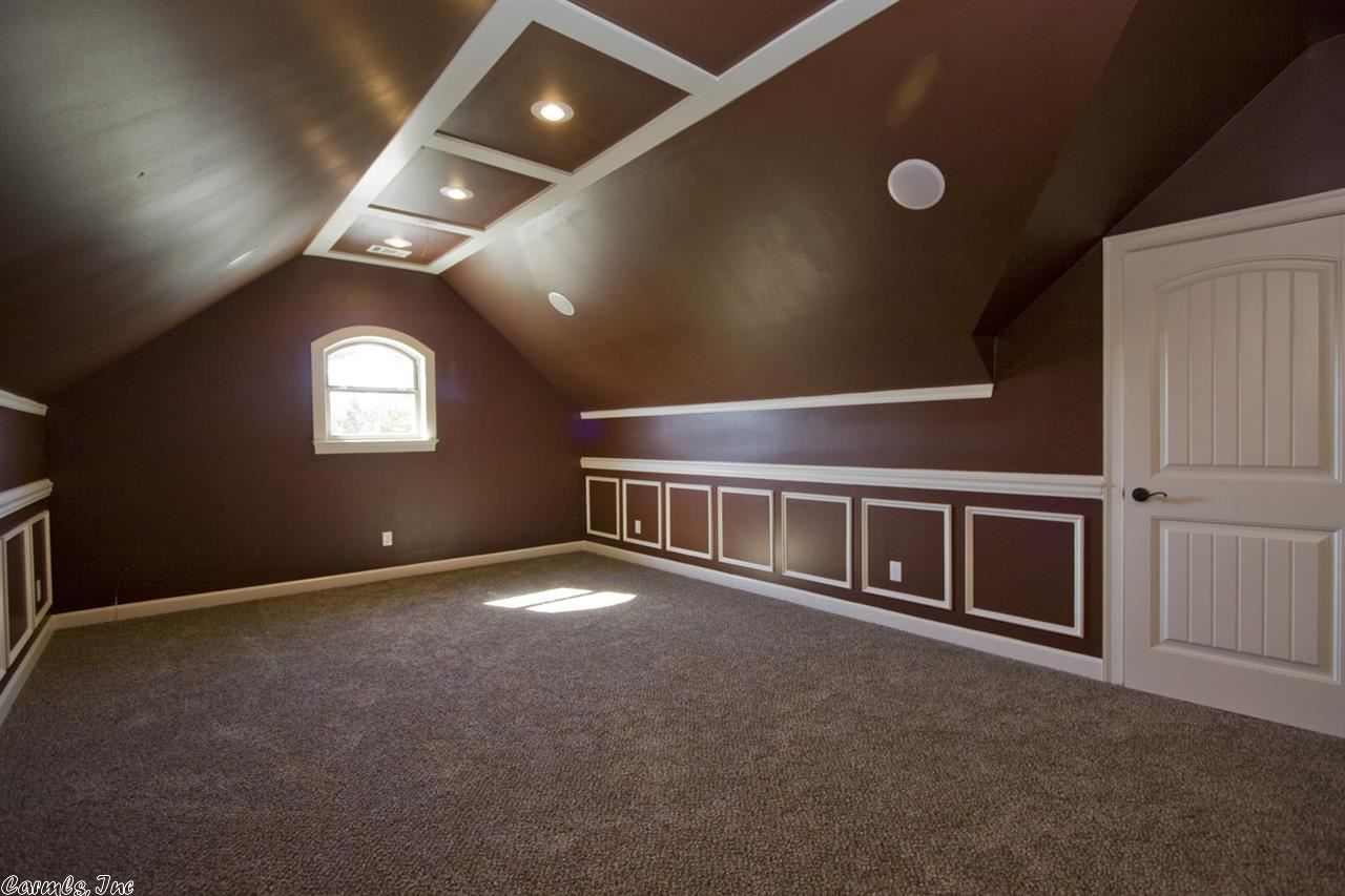 WOODLANDS EDGE - Residential