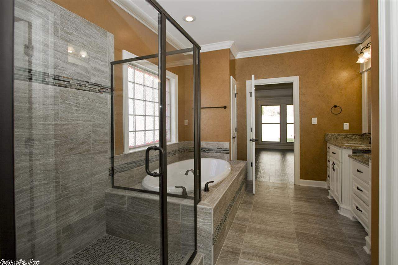 WOODLANDS EDGE - Residential