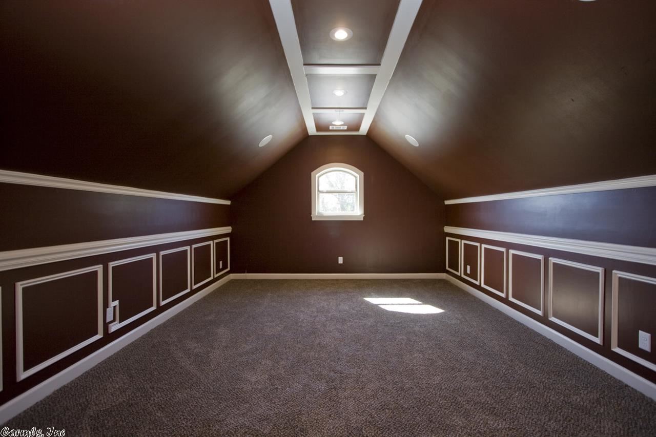 WOODLANDS EDGE - Residential