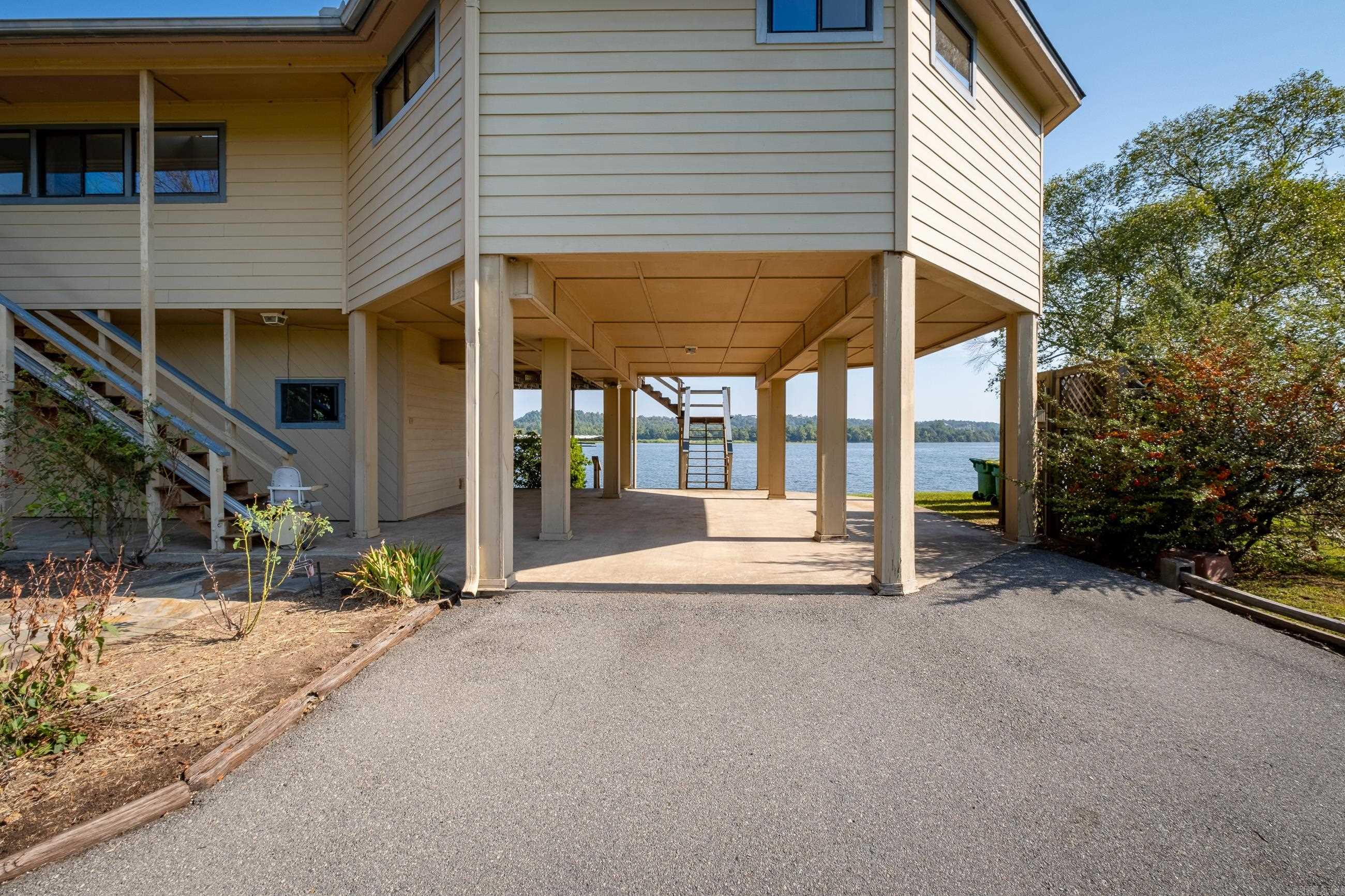 PINNACLE VALLEY - Residential