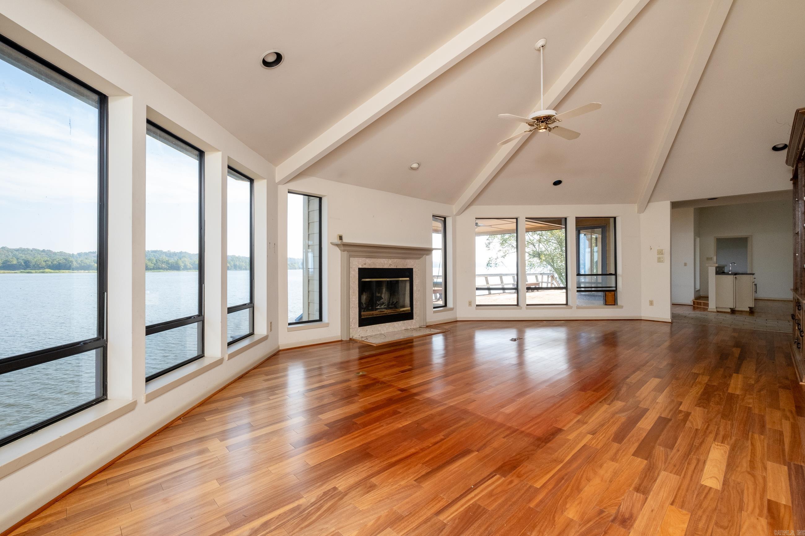 PINNACLE VALLEY - Residential