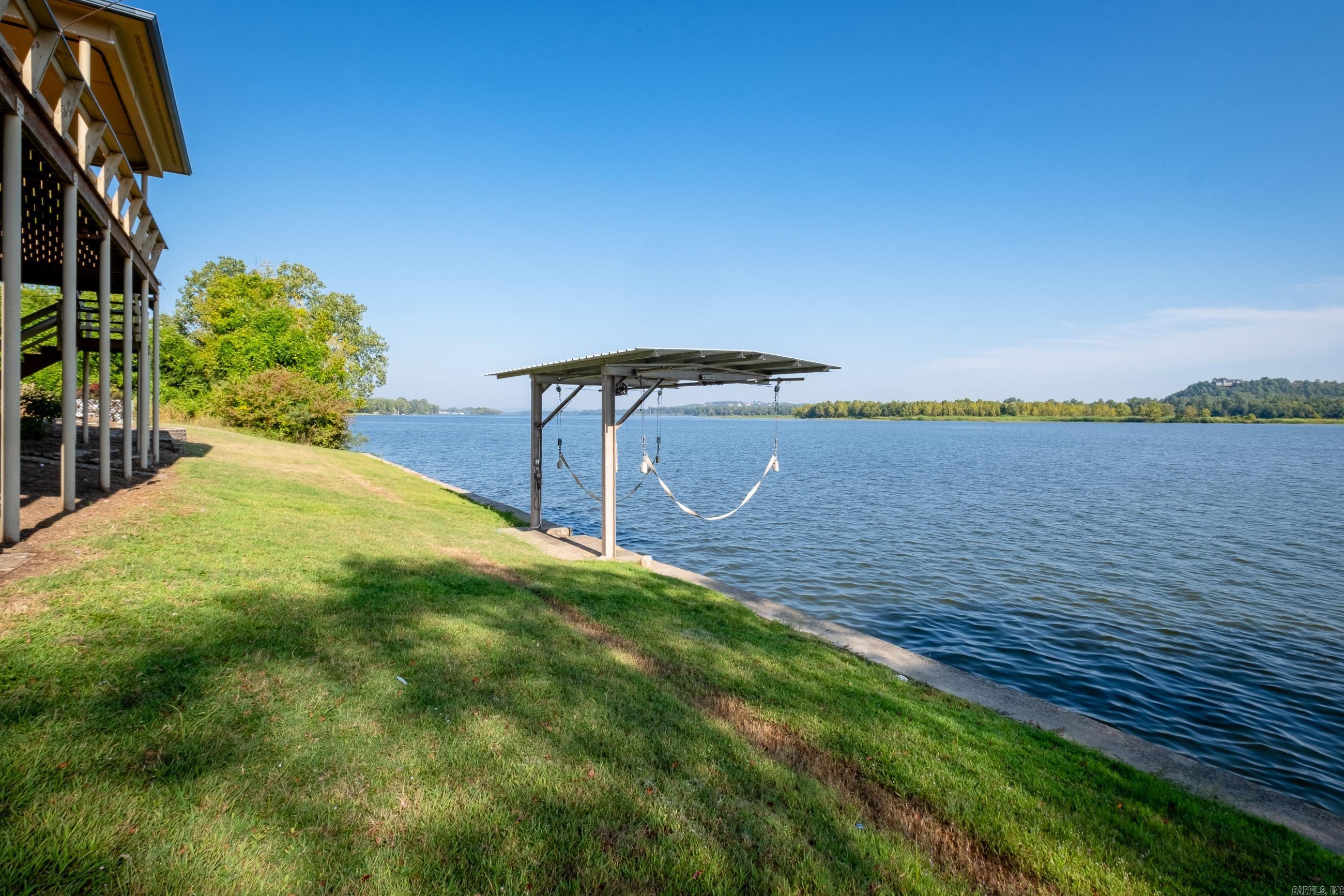 PINNACLE VALLEY - Residential