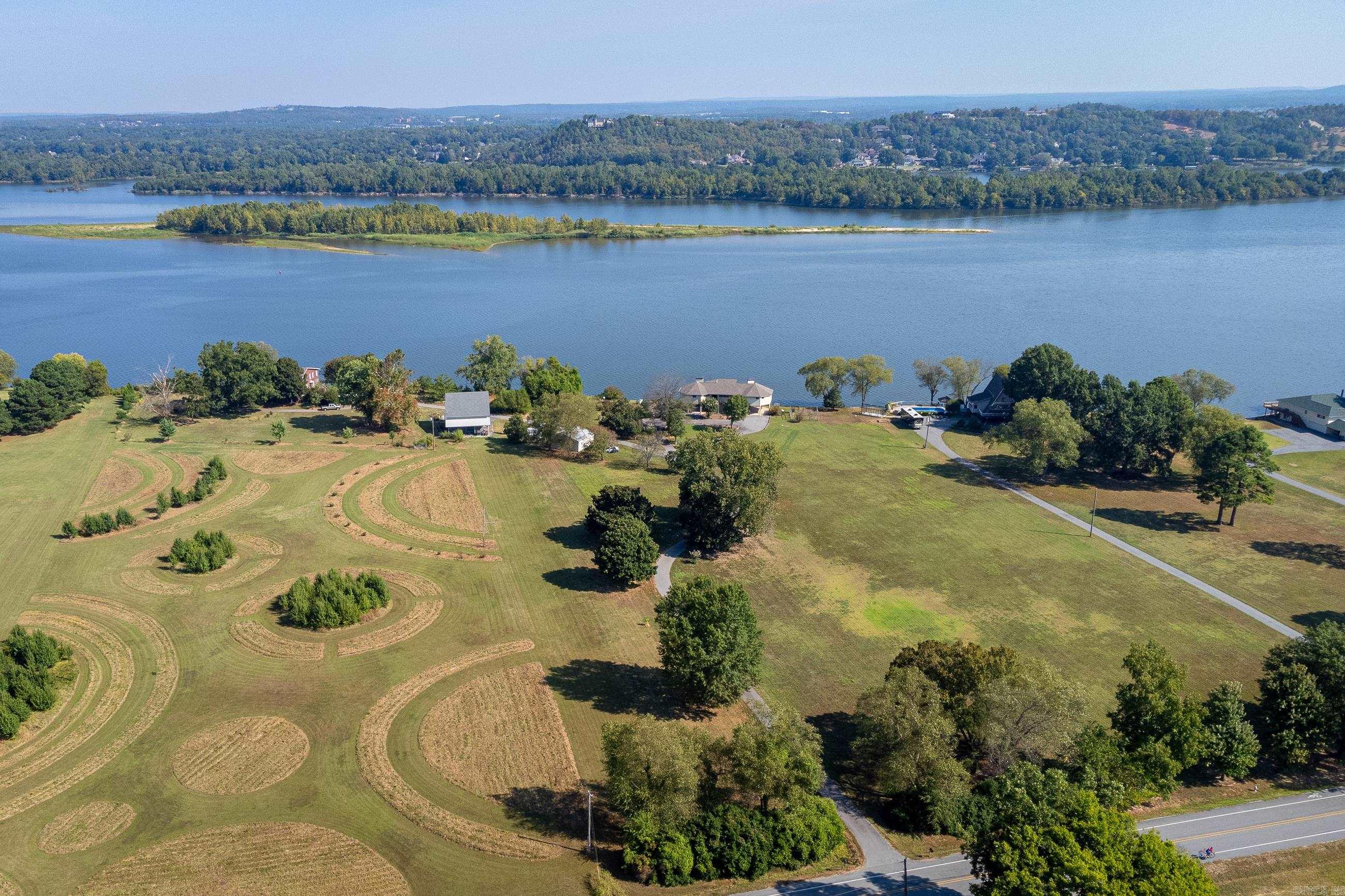 PINNACLE VALLEY - Residential