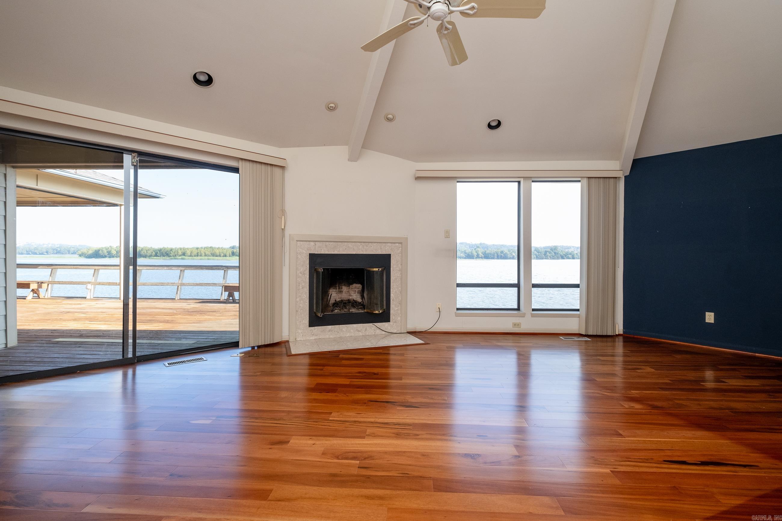 PINNACLE VALLEY - Residential