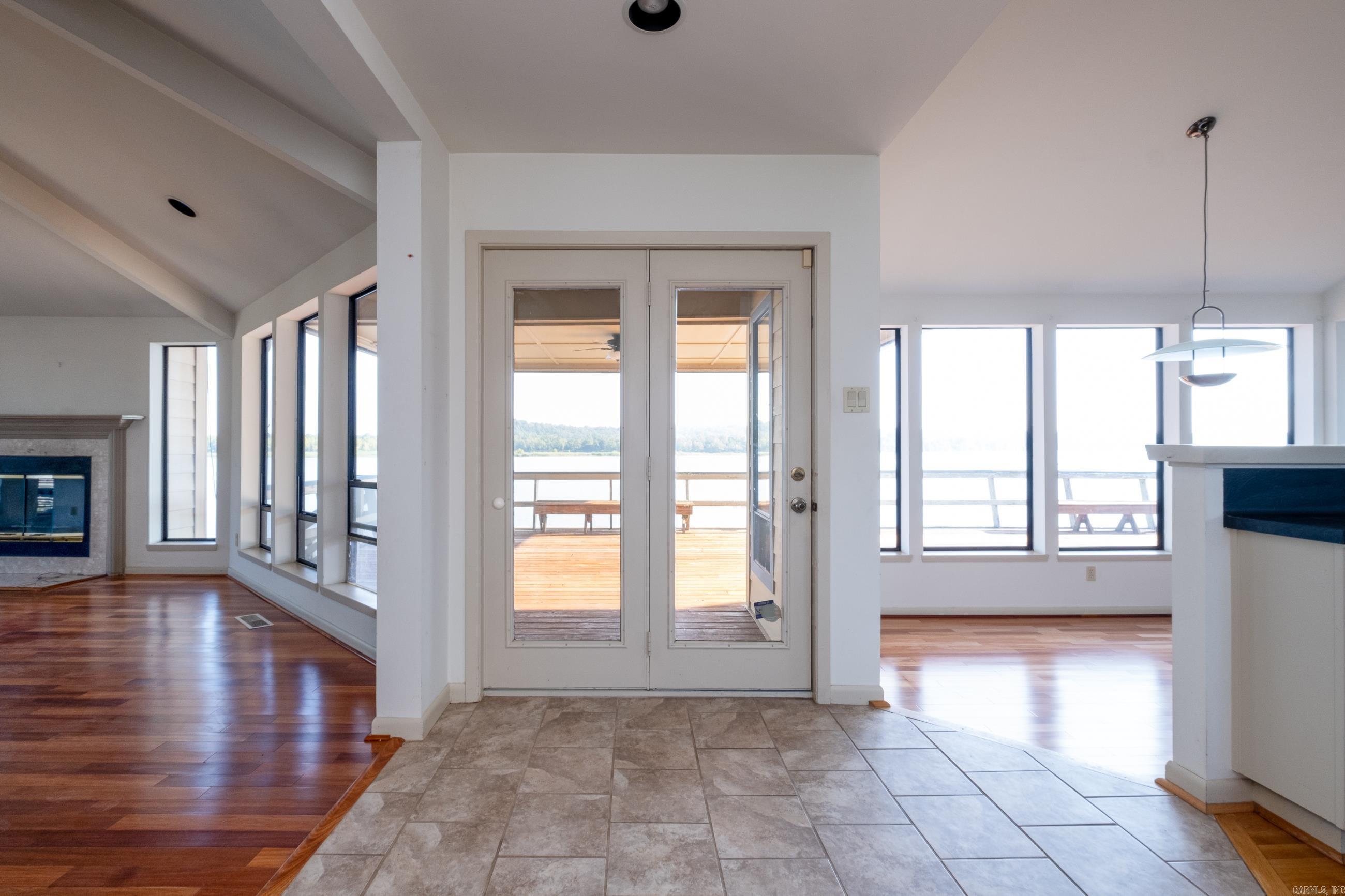 PINNACLE VALLEY - Residential