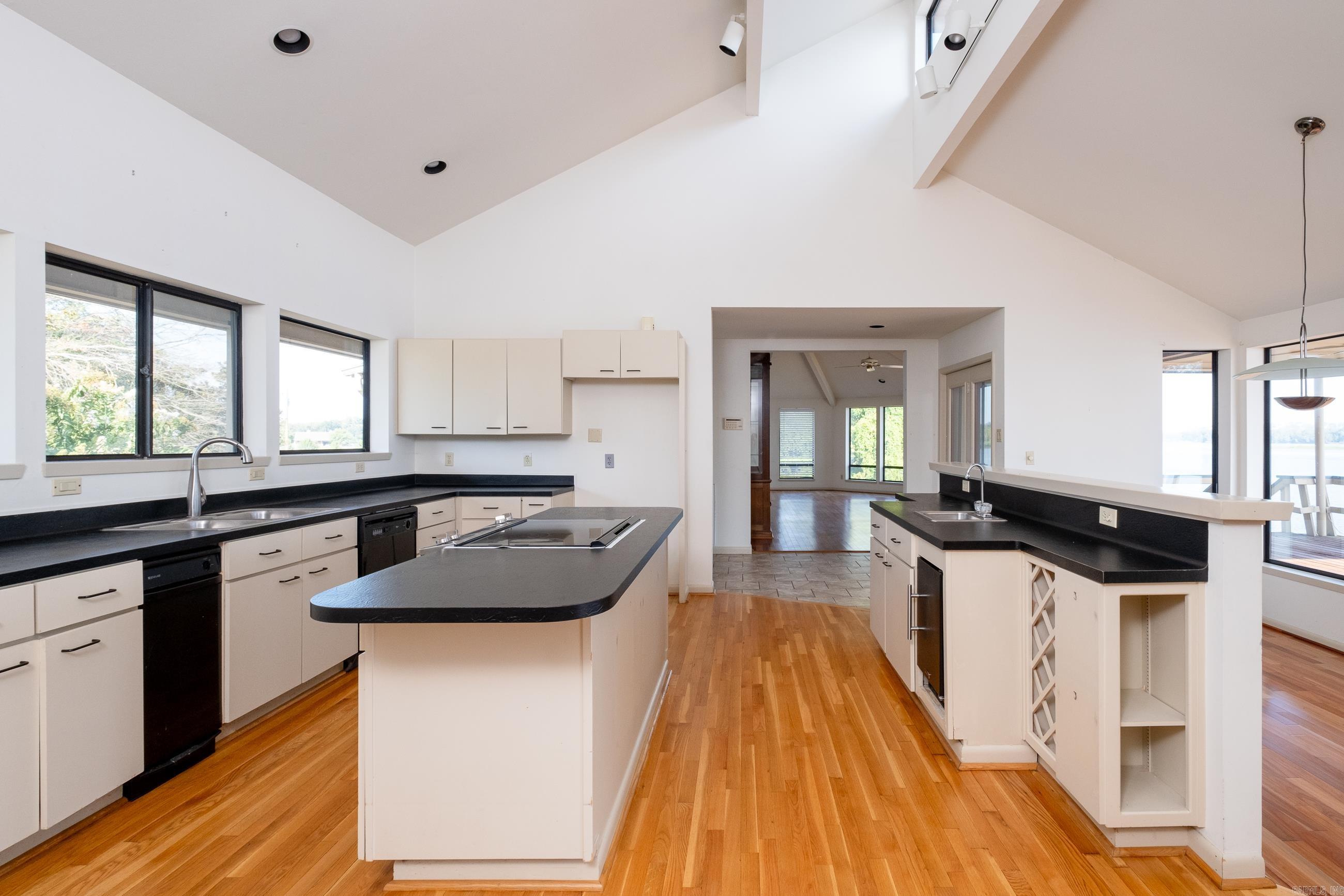 PINNACLE VALLEY - Residential